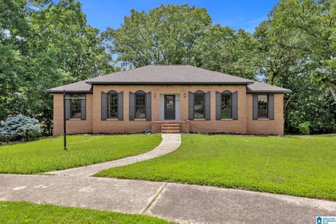 2416 NW 6TH PLACE CENTER POINT AL 35215