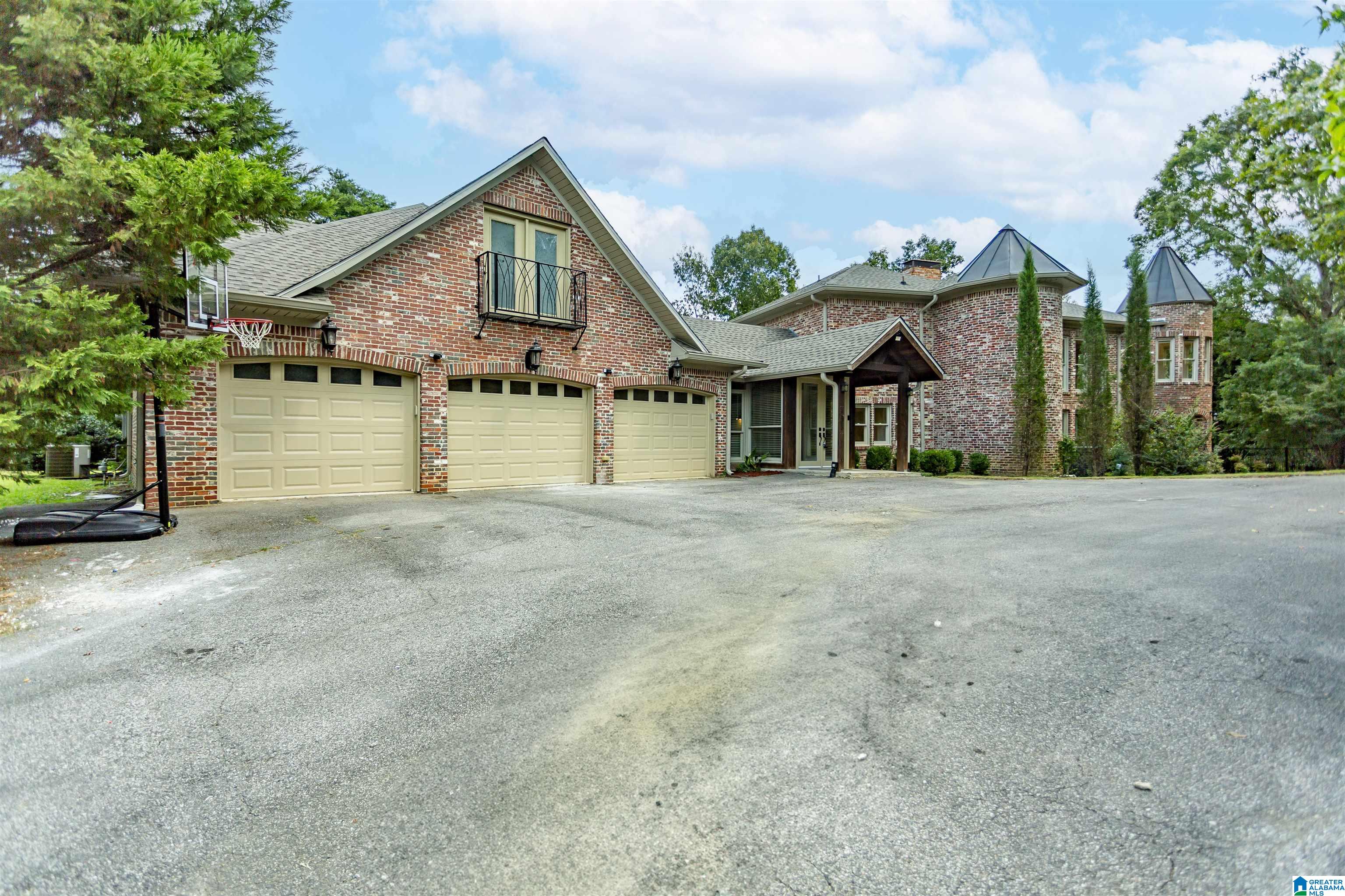 4505 BUTTEWOODS LANE