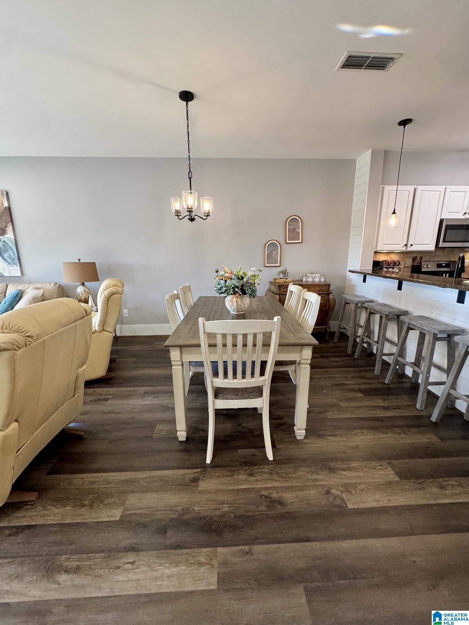 475 RIVER FOREST LANE 3320