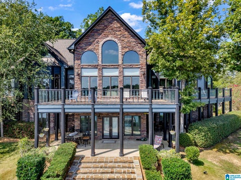 Photo of 340 Lake Shore Avenue, JASPER, AL 35503 (MLS # 21465496)