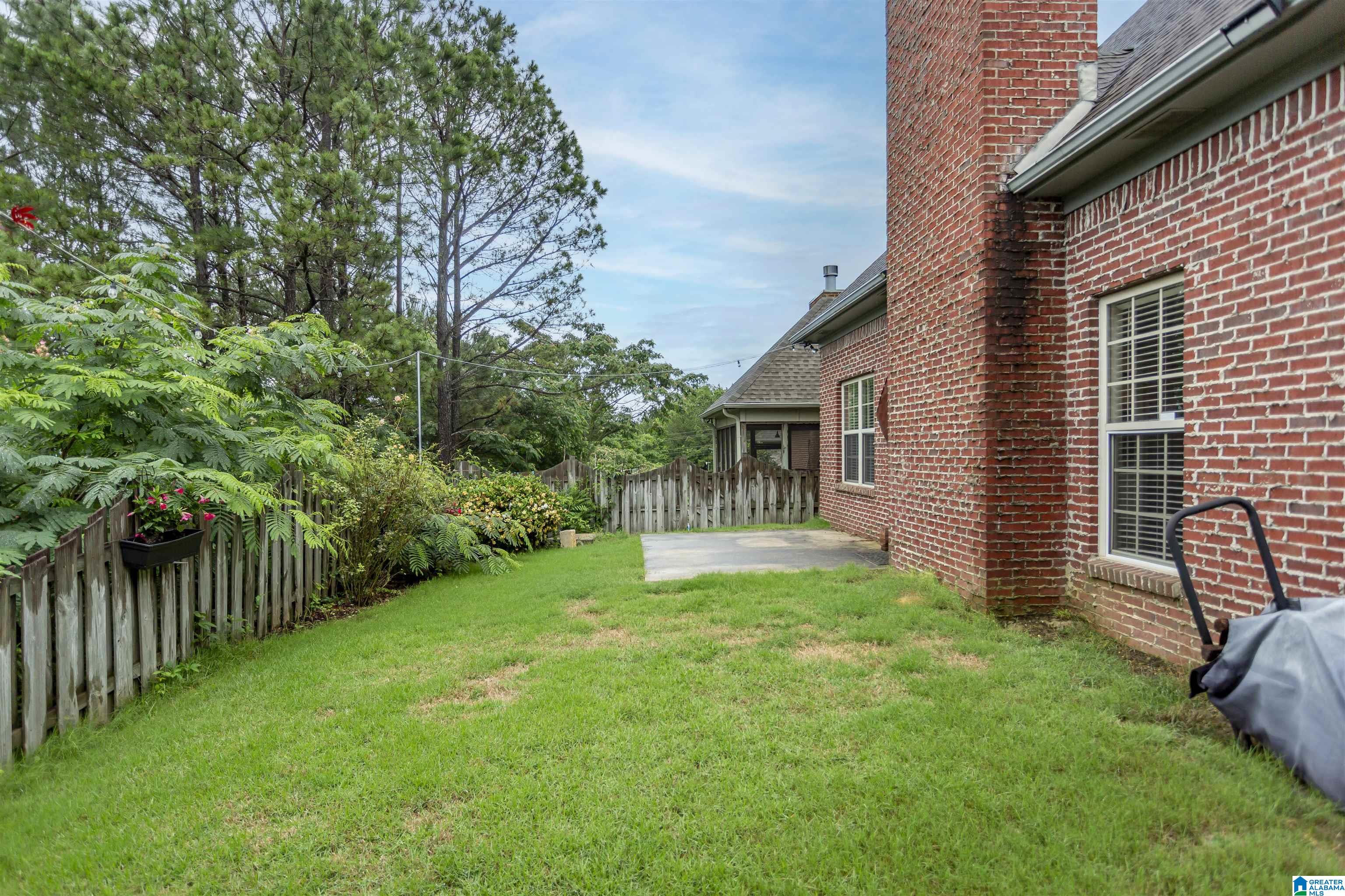 6268 KESTRAL VIEW ROAD
