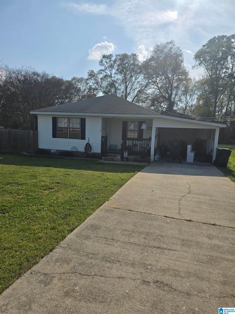 Photo of 740 County Road 41, CLANTON, AL 35046 (MLS # 21448276)