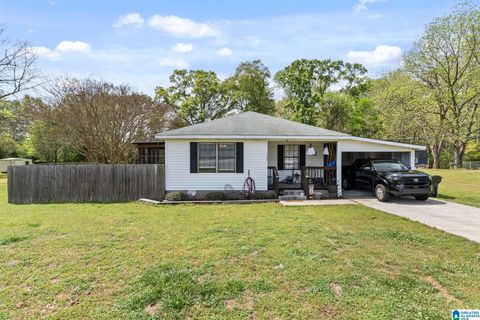 Photo of 740 County Road 41, CLANTON, AL 35046 (MLS # 21448276)