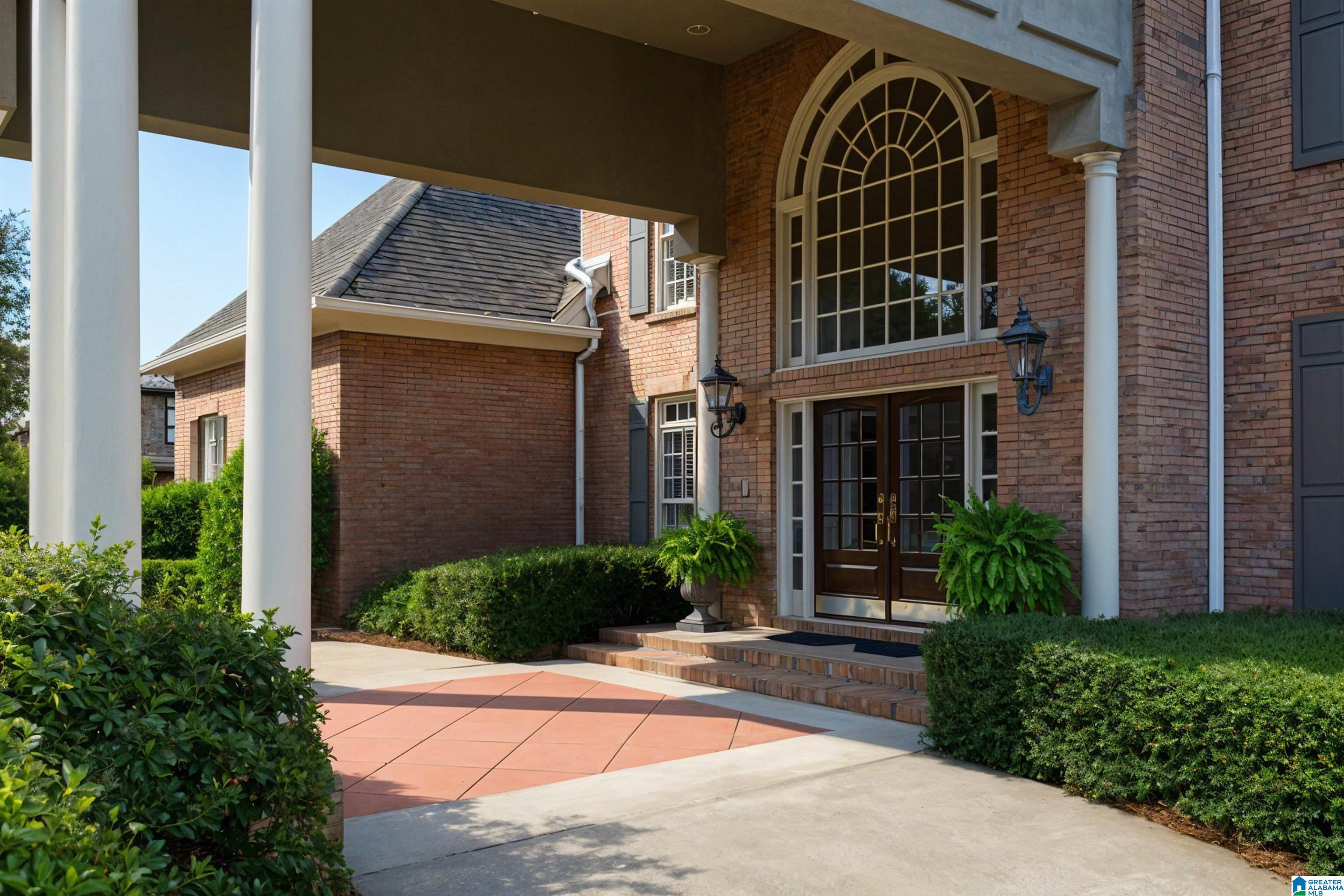 2119 LAKE HEATHER WAY