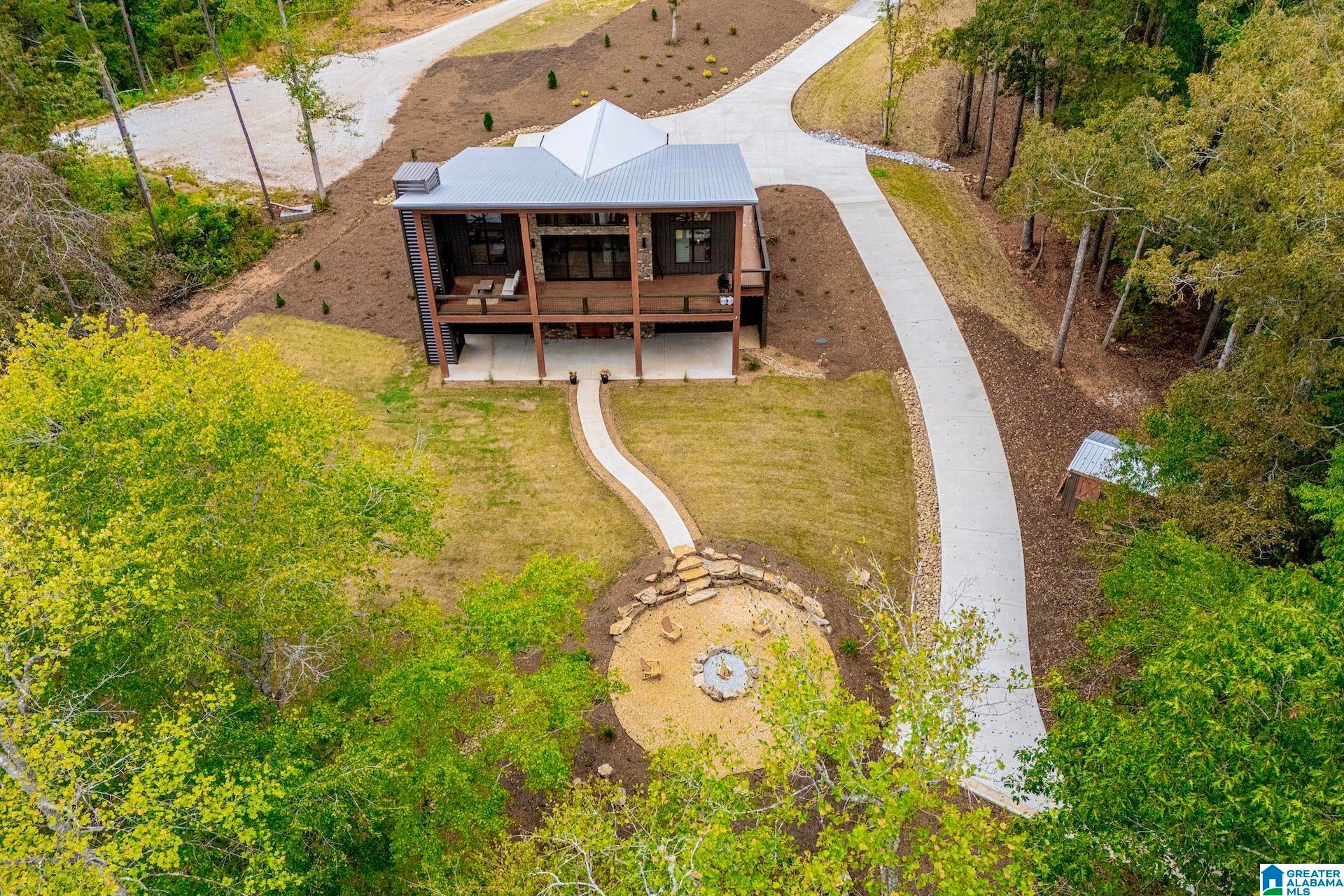 319 ARROWHEAD DRIVE