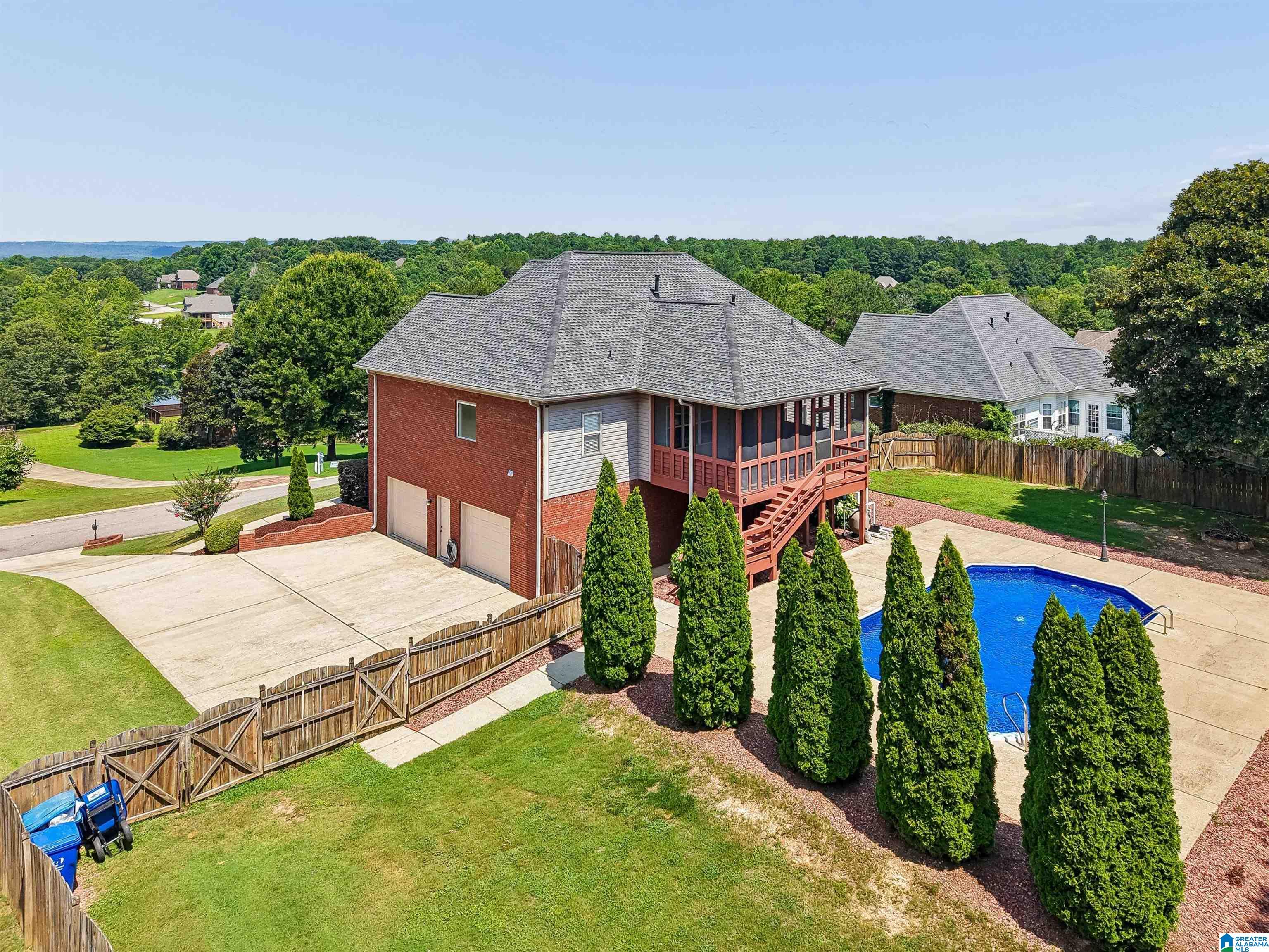 629 EMERALD TRACE