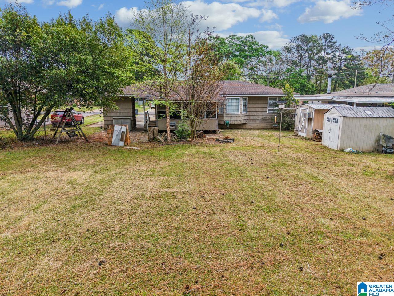 2716 CLYBURNE STREET