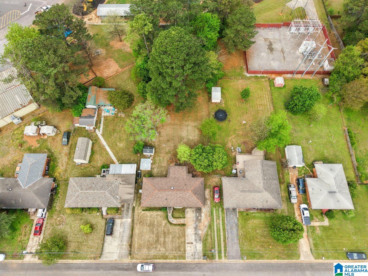 2716 CLYBURNE STREET