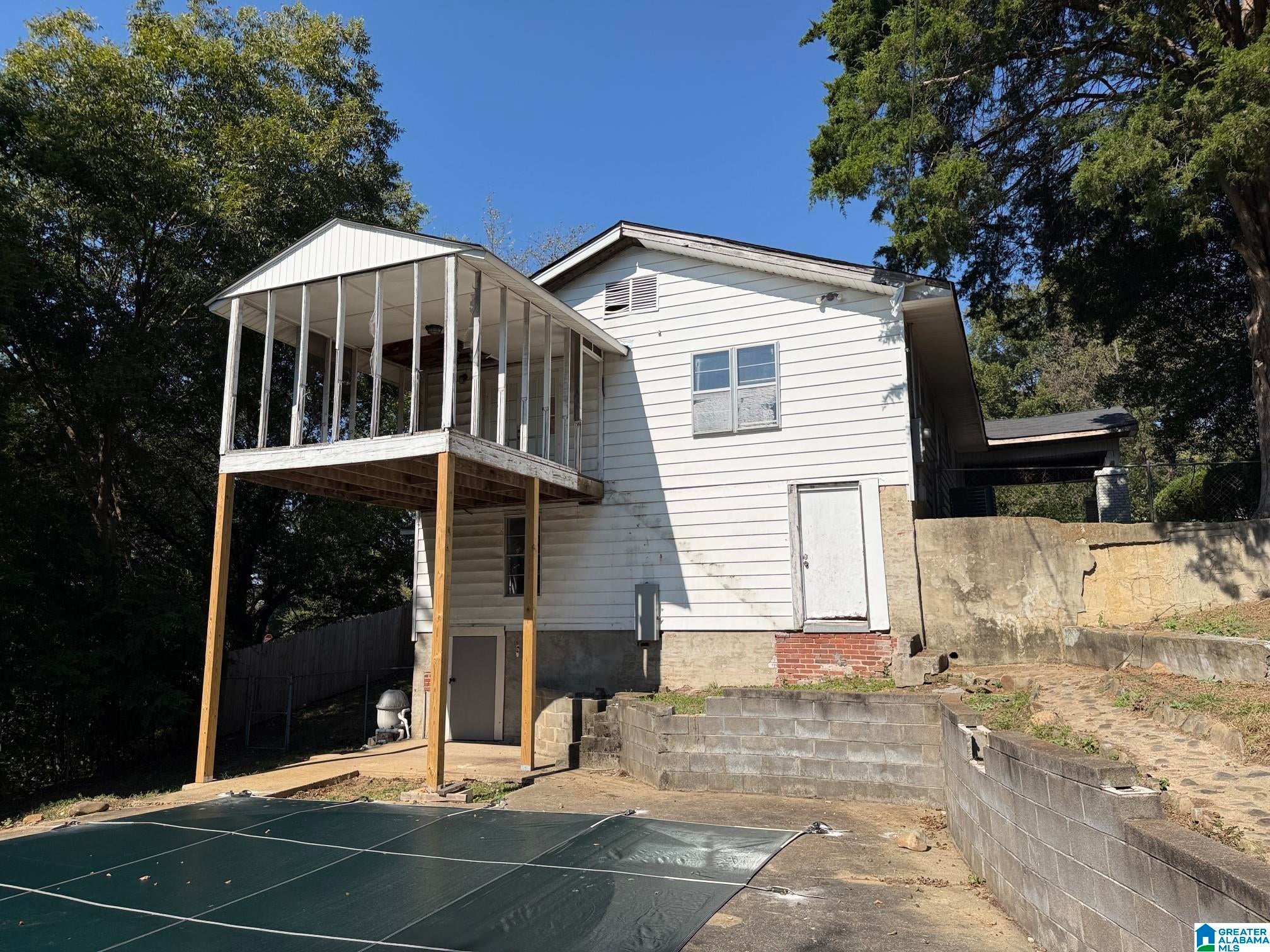 1711 MOUNTAIN DRIVE