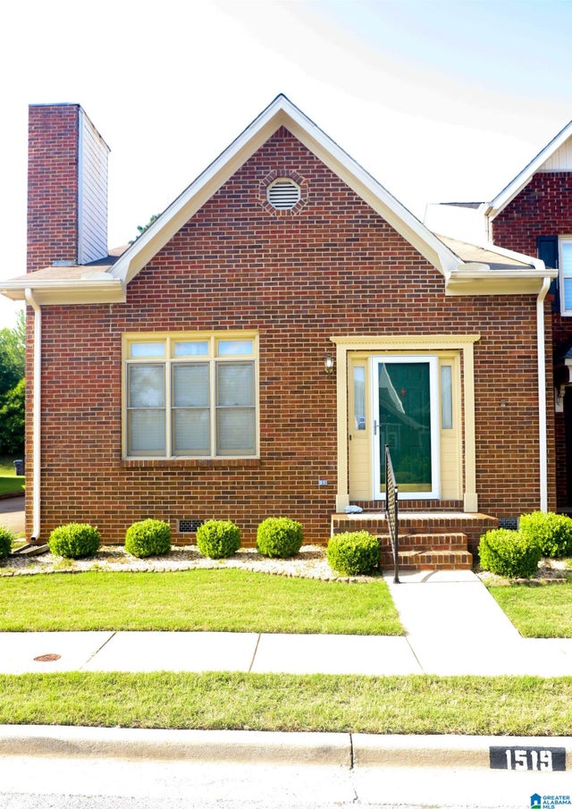 1519 CAMBRIDGE PLACE