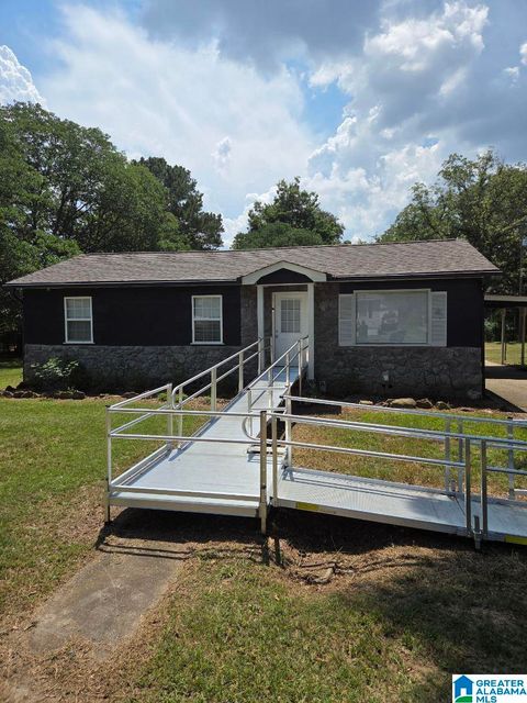 136 CRYSTAL AVENUE HUEYTOWN AL 35023