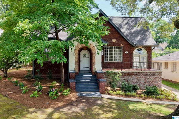 523 POINCIANA DR, HOMEWOOD, AL 35209 - Image bd9ebee57dca78f9285f6827b9ba1aa3/3675401351