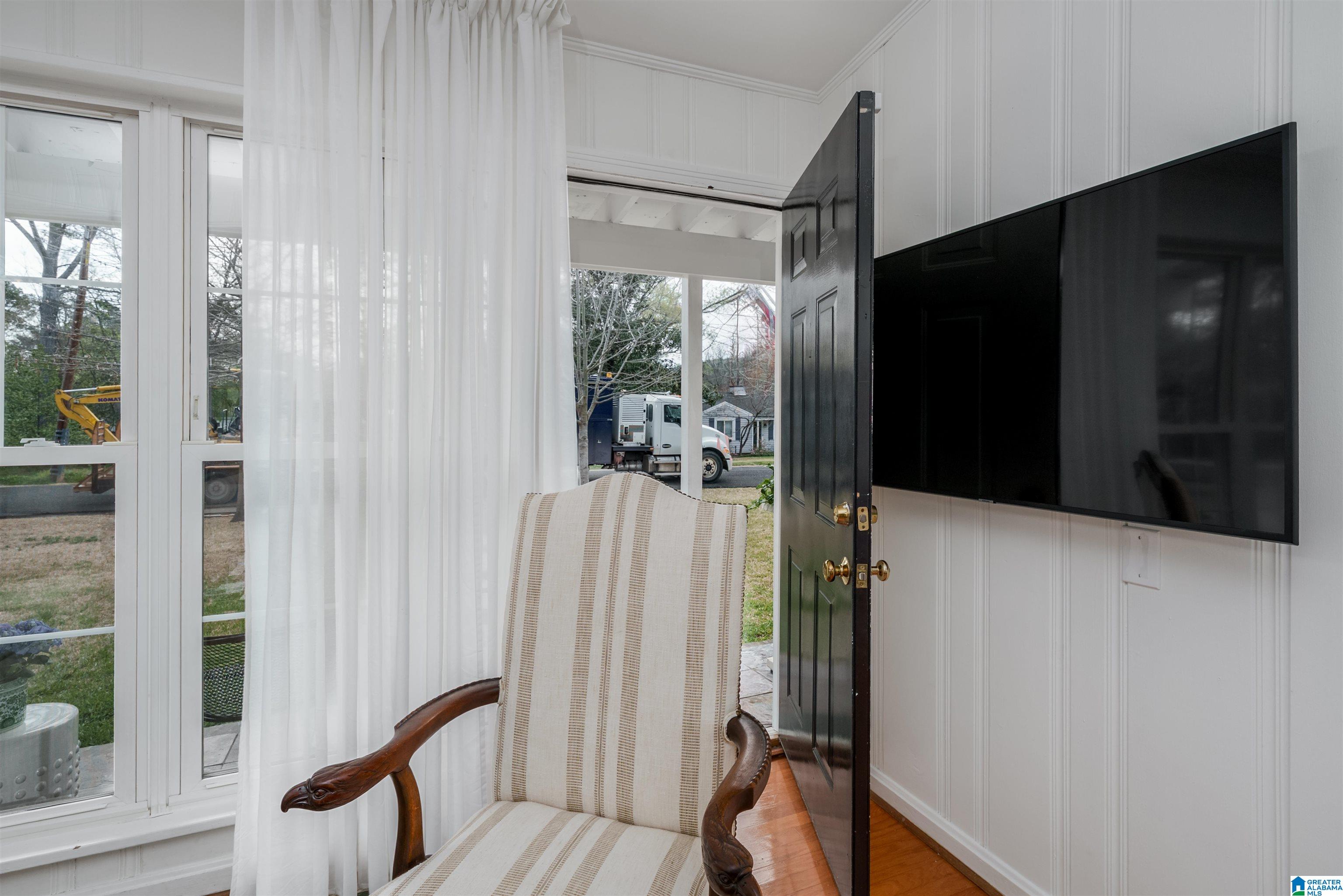 1219 BROWNING AVENUE