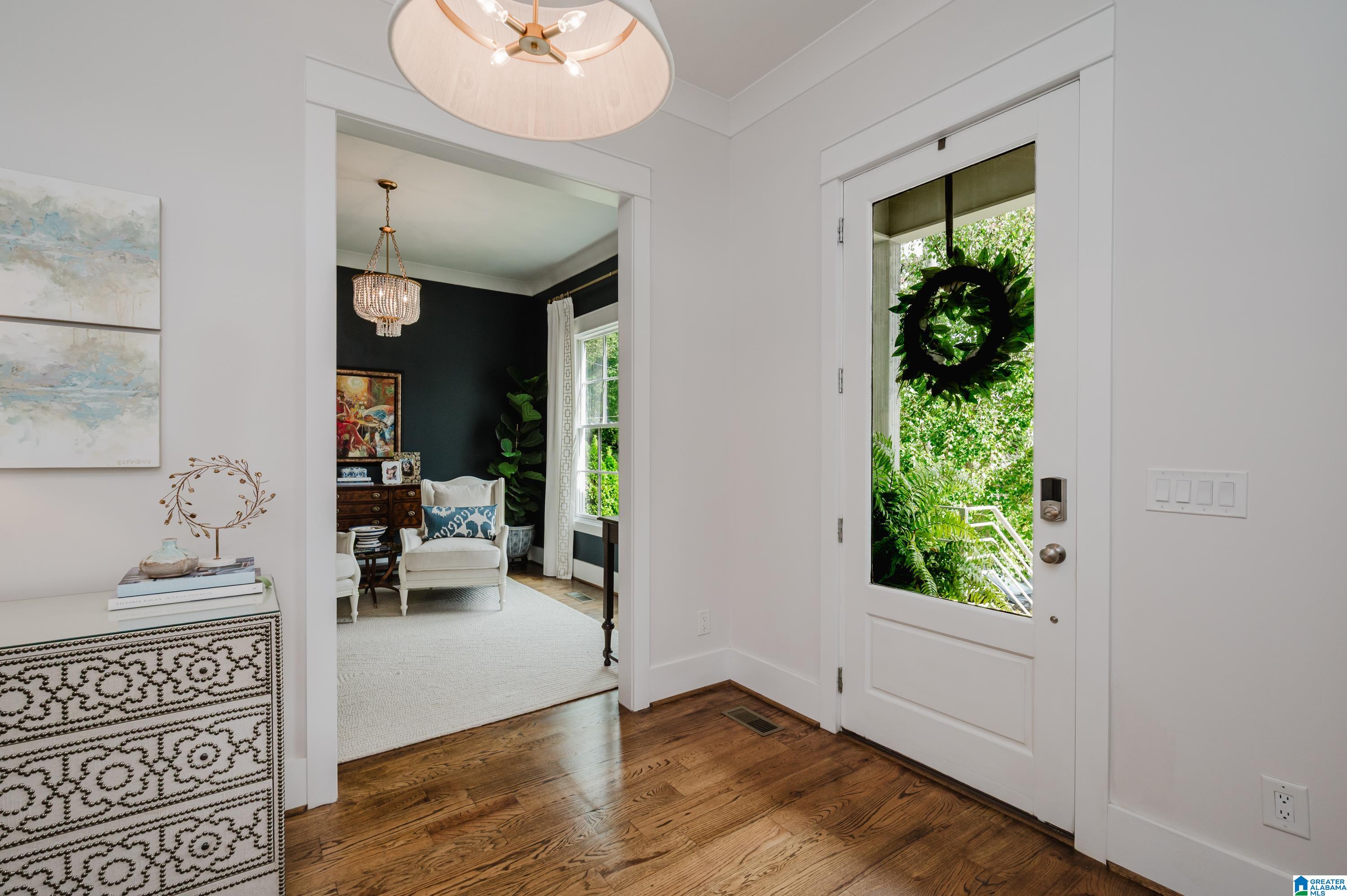 402 SAINT CHARLES STREET