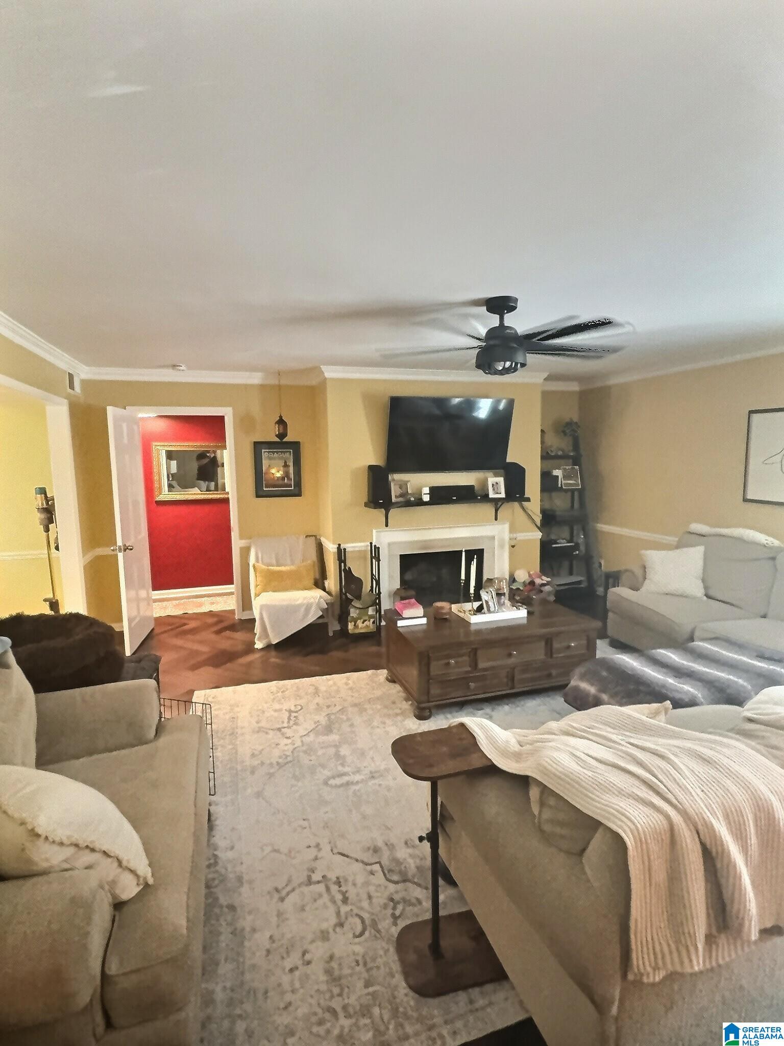 1745 JACK WARNER PARKWAY D34