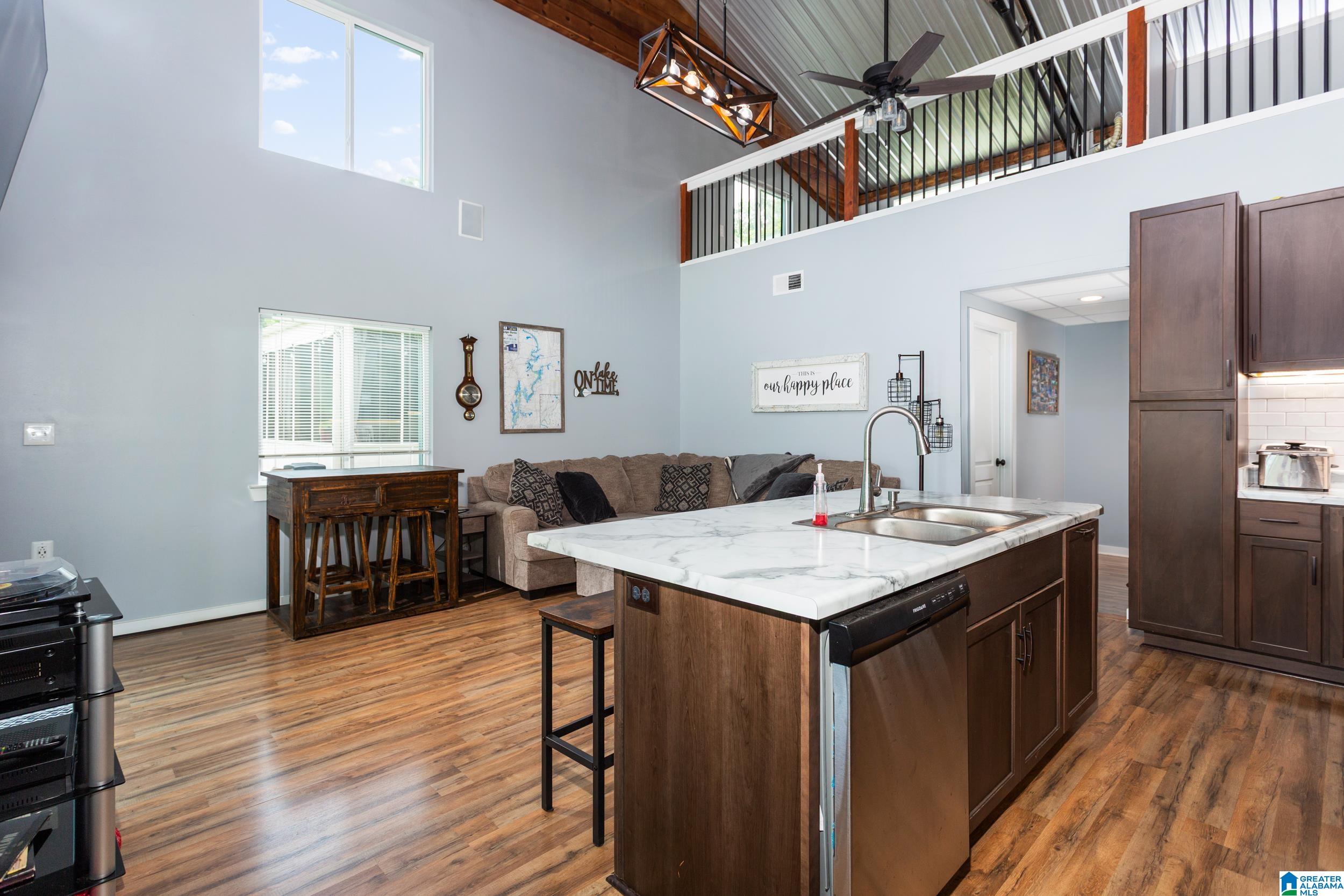 200 W LAKE HILL DRIVE