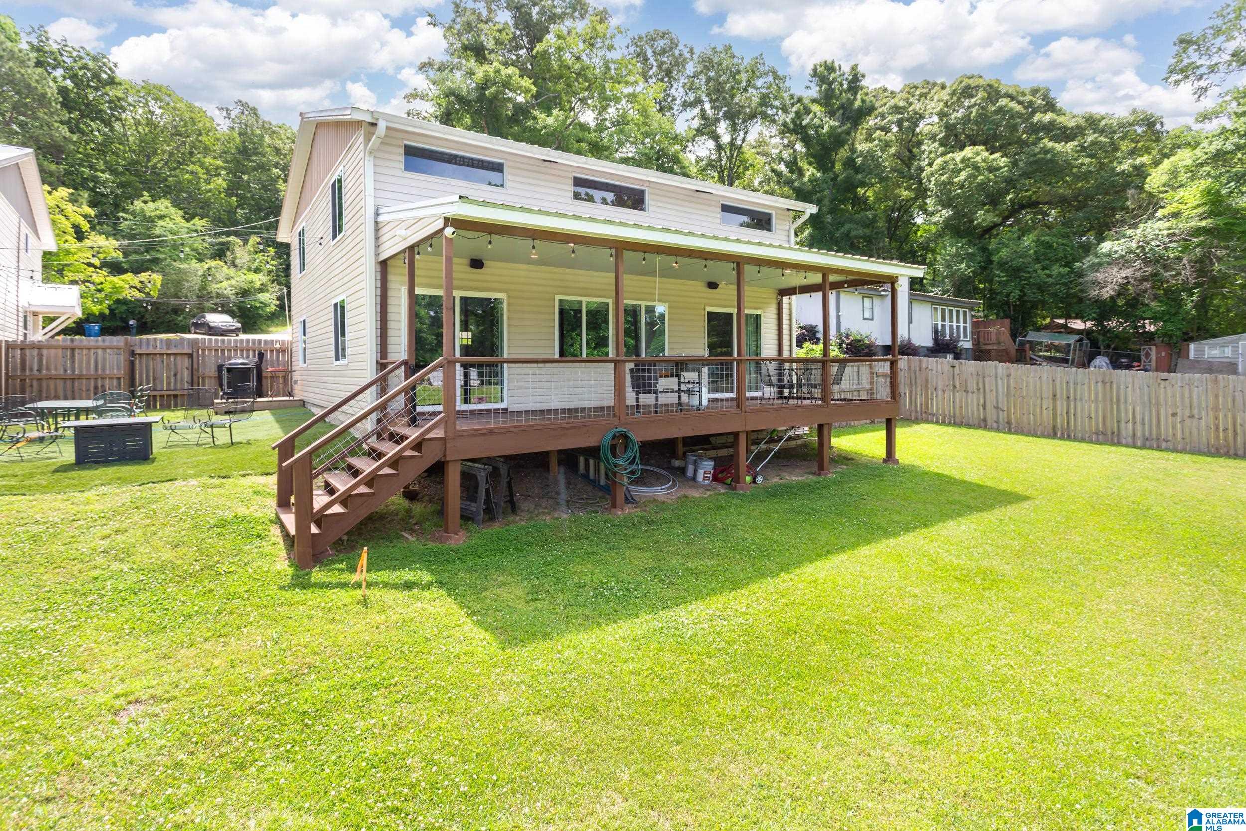 200 W LAKE HILL DRIVE