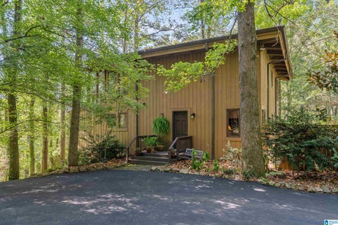 Photo of 1827 Lake Knowl Drive, HELENA, AL 35080 (MLS # 21464288)