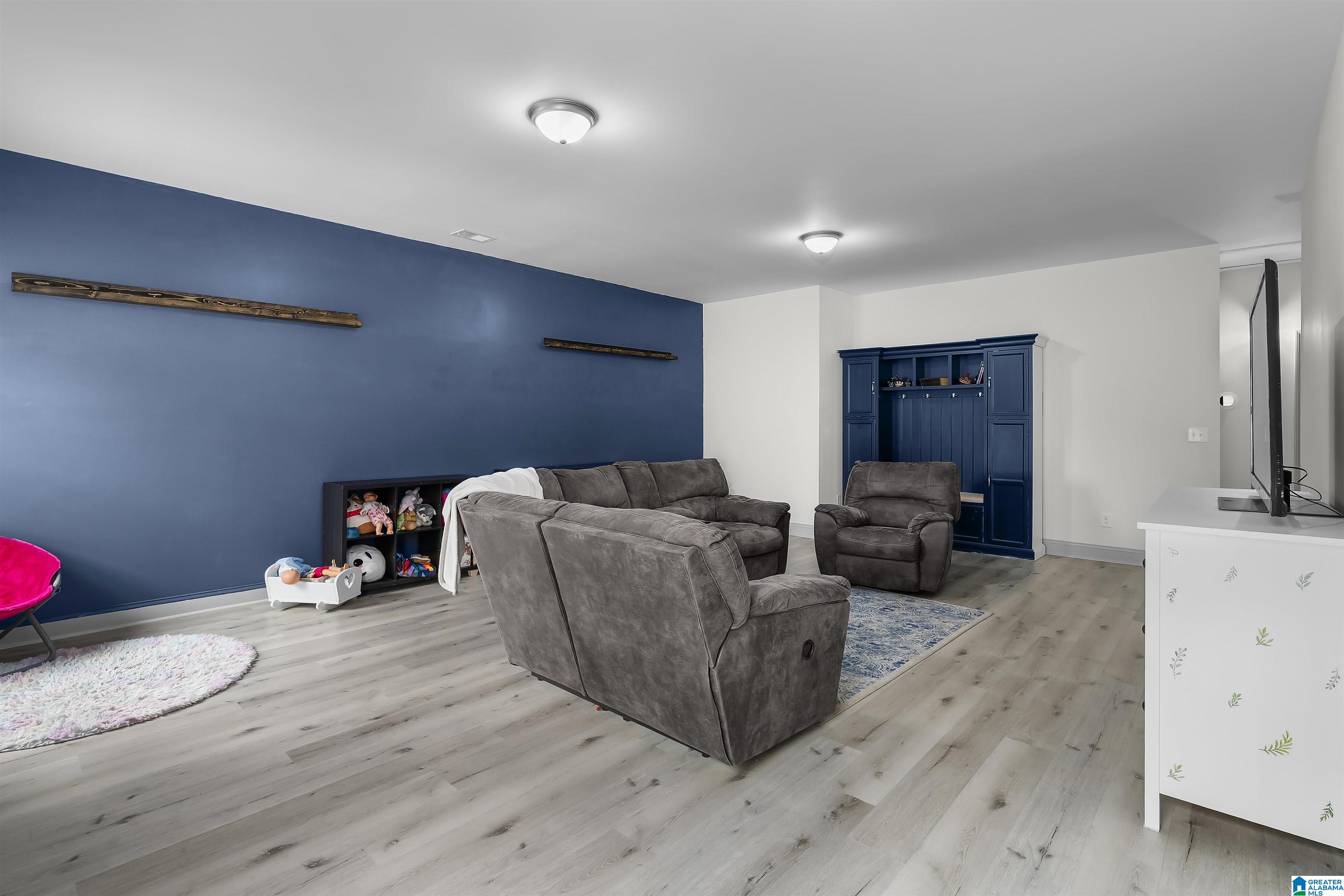 216 LORRIN LANE