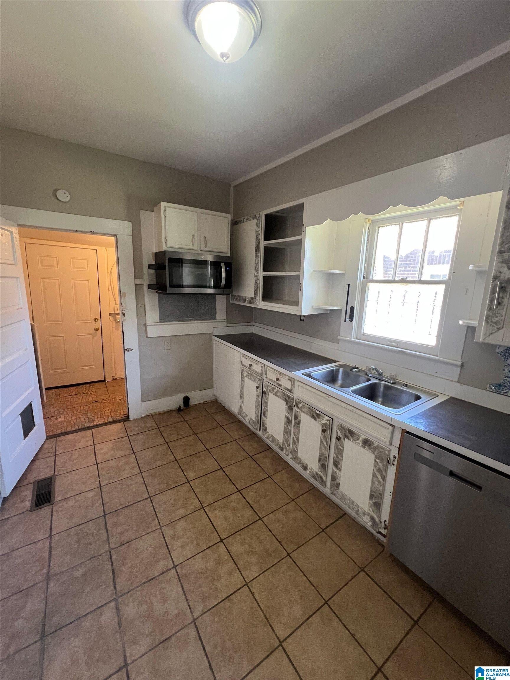 532 FRANCIS PLACE SW