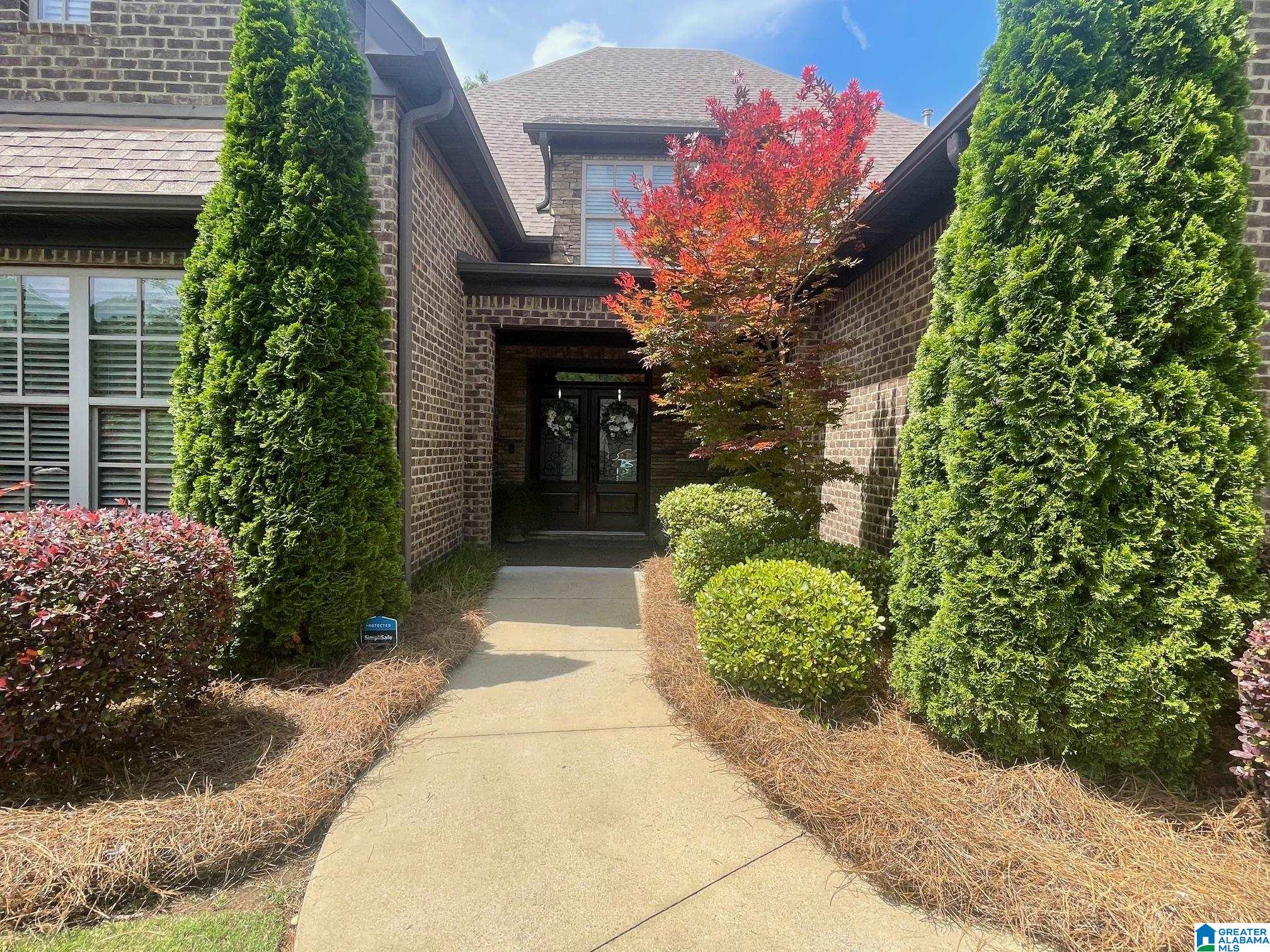 184 GREY OAKS COURT