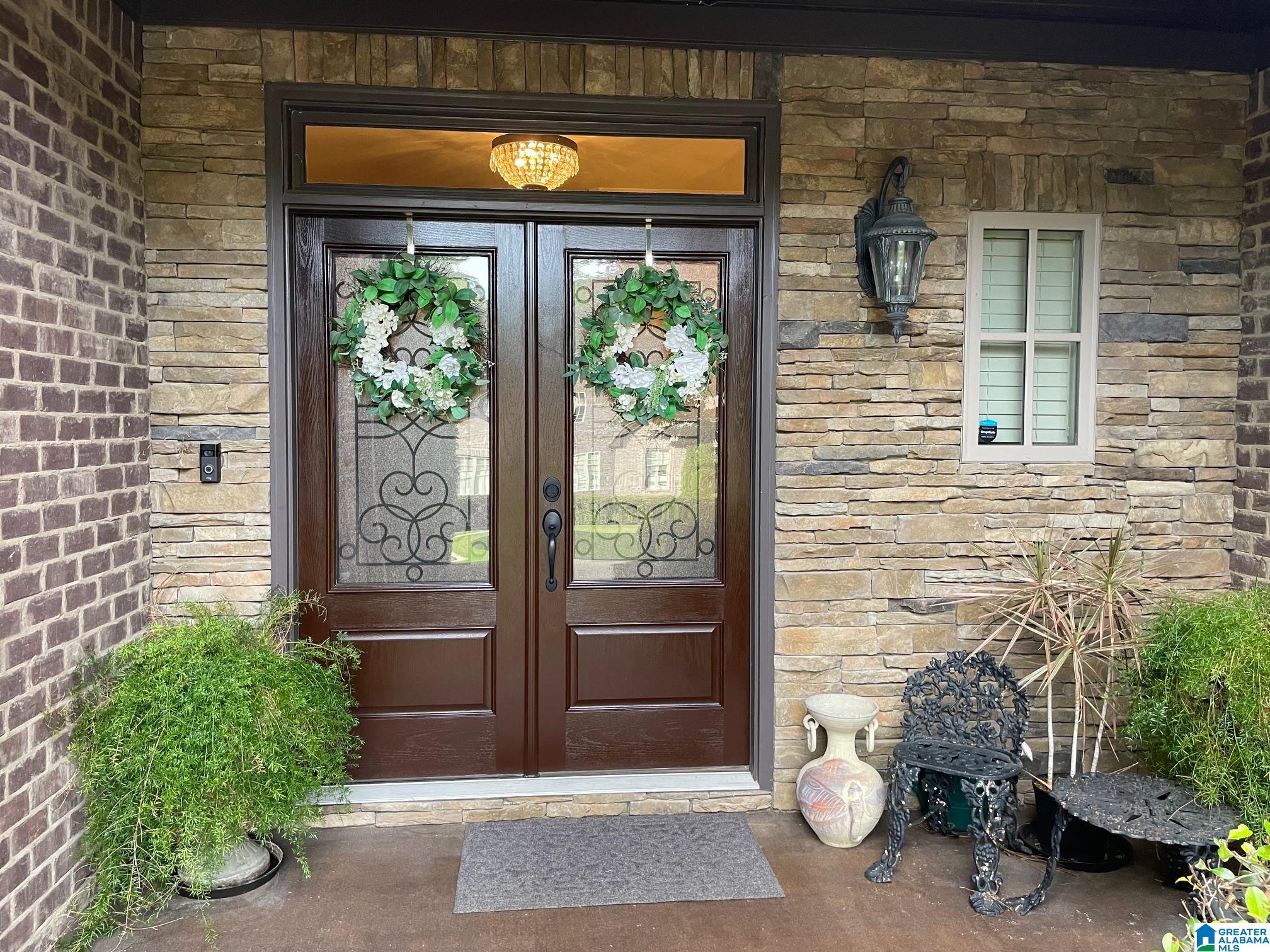 184 GREY OAKS COURT