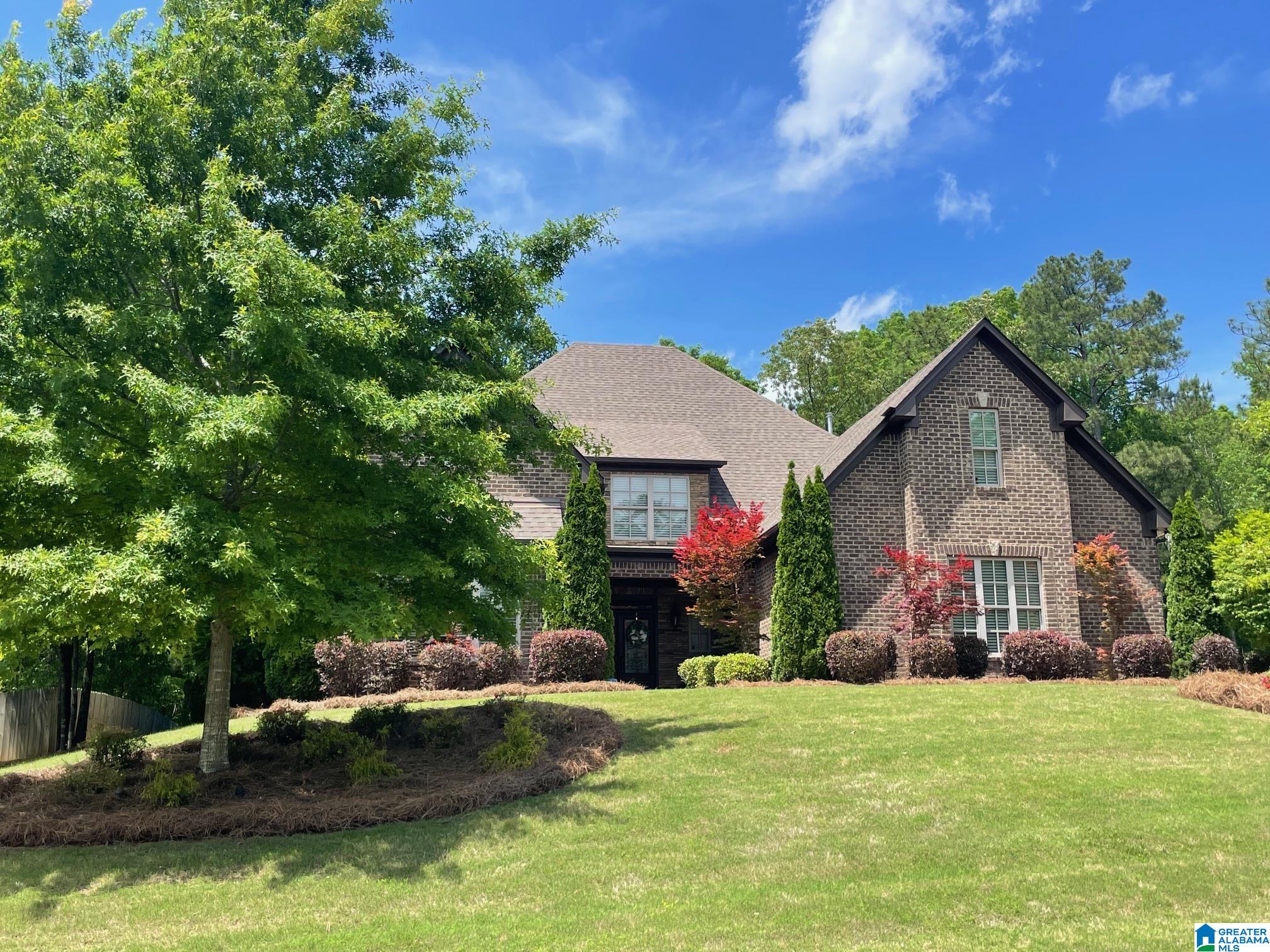 184 GREY OAKS COURT