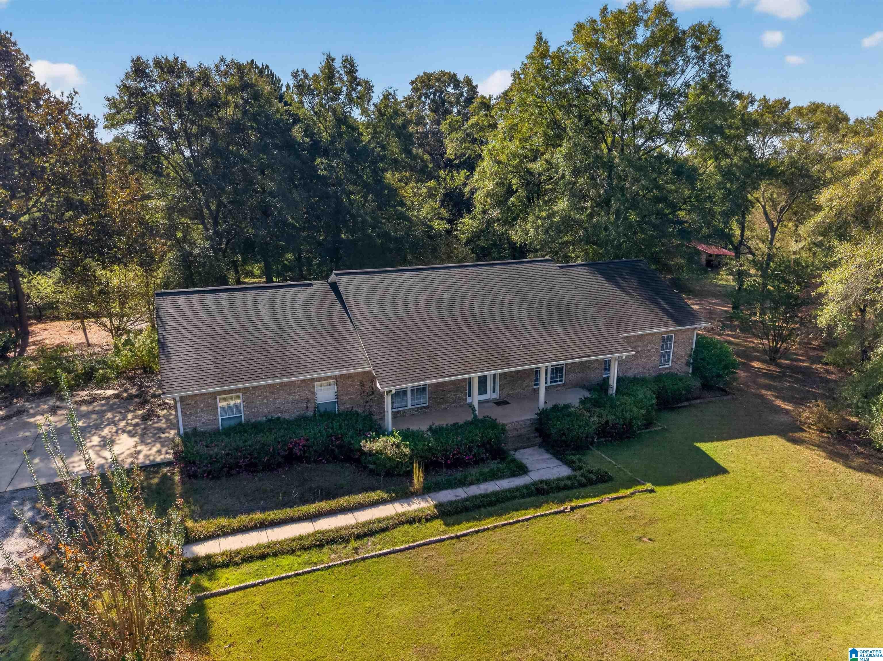 814 DEER TRACE ROAD