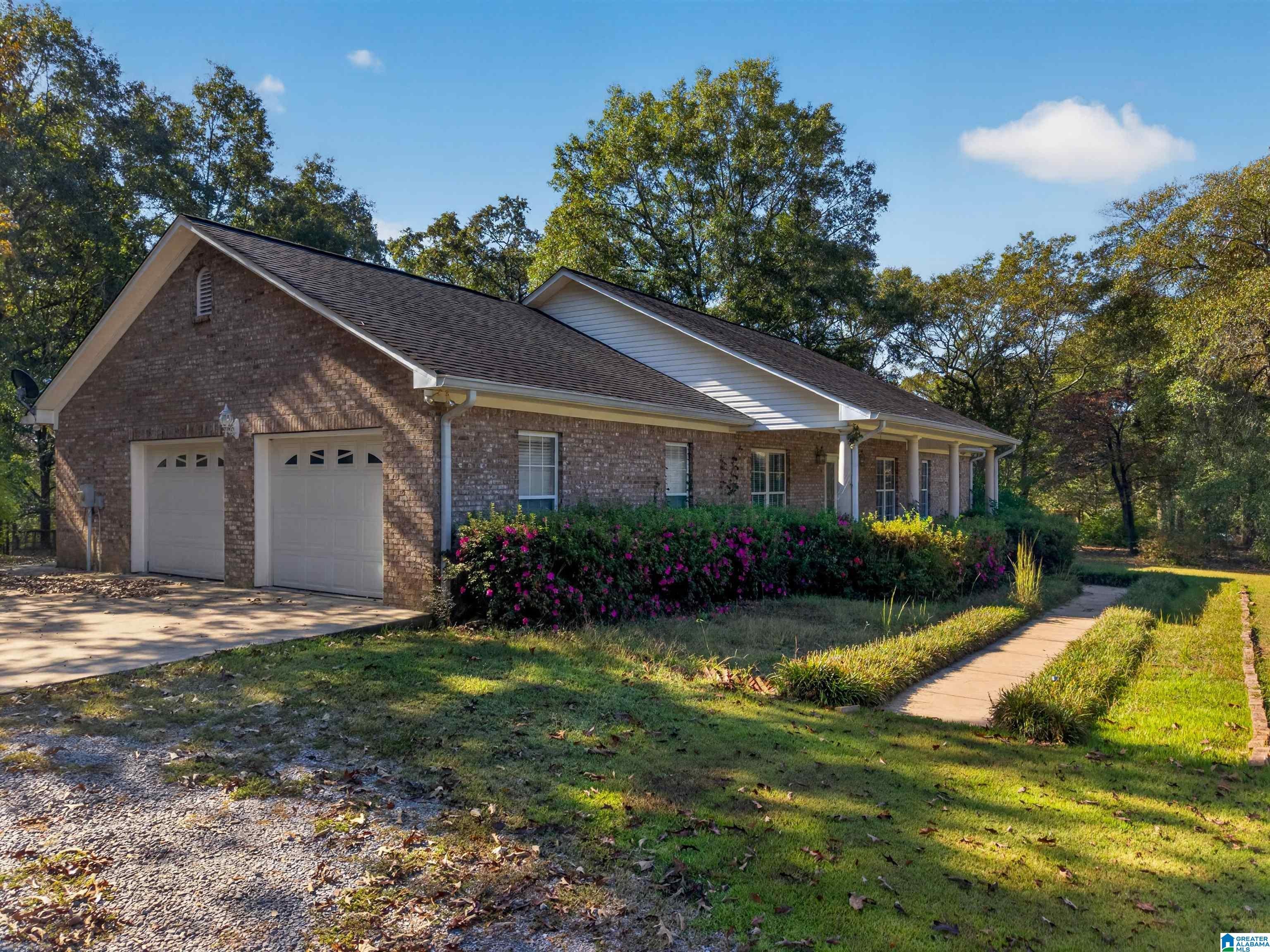 814 DEER TRACE ROAD