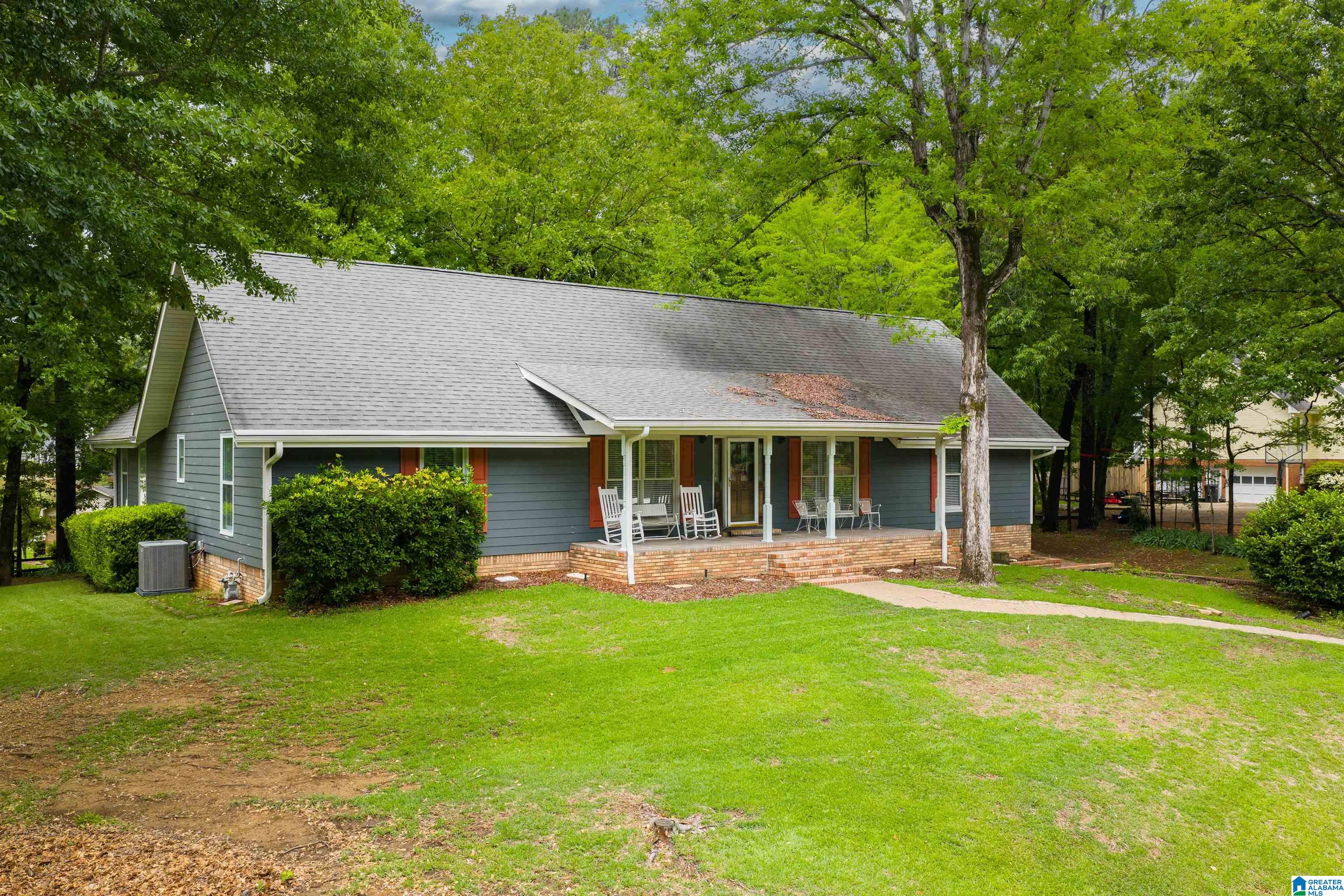 401 DOVECOTE CIRCLE
