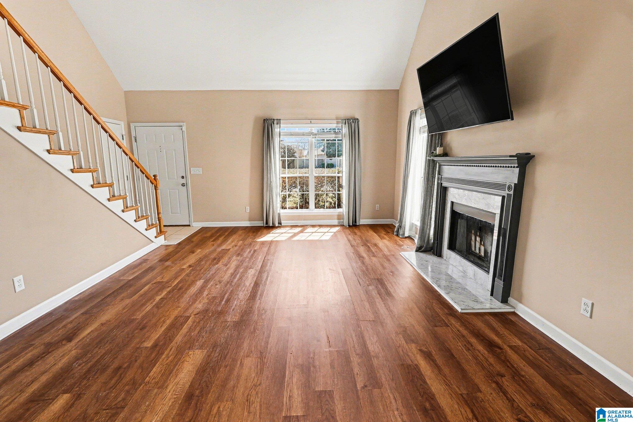 8008 ROCKHAMPTON CIRCLE