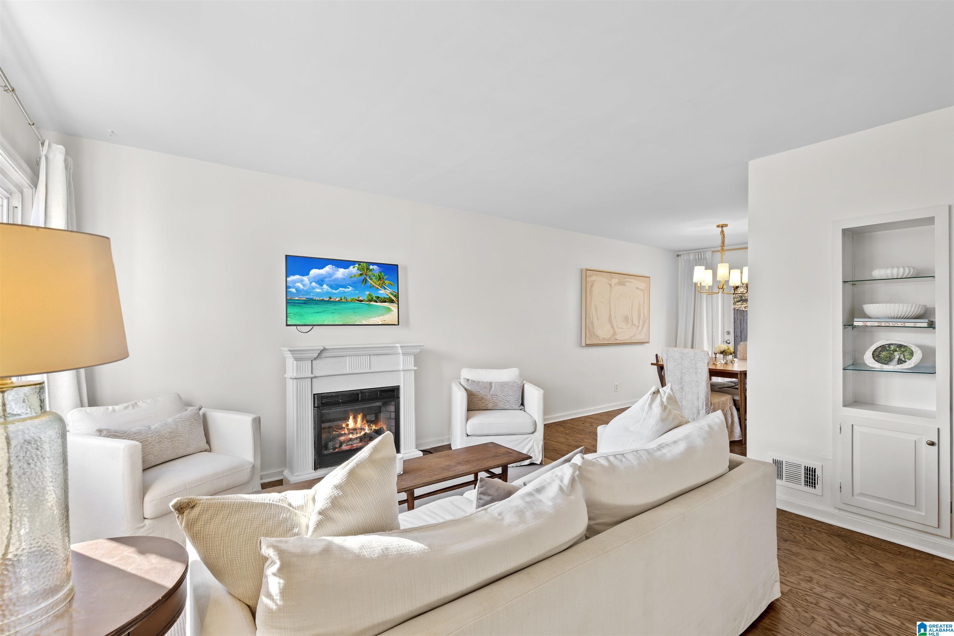 1780 VALLEY AVENUE E