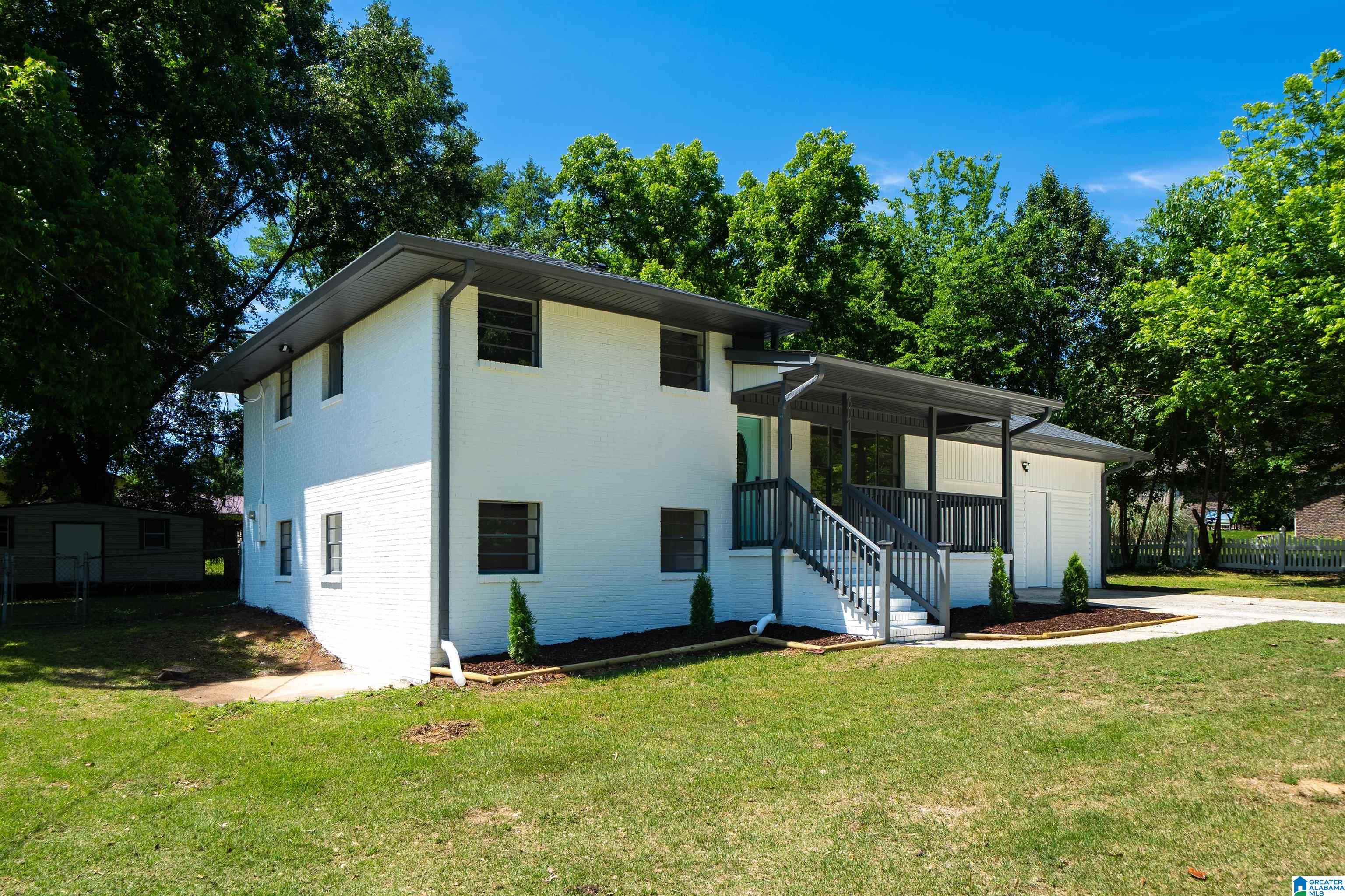 607 FAIRLAWN CIRCLE