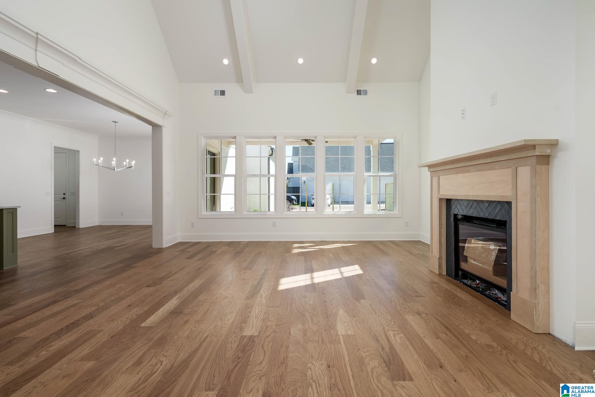 6253 ROSEMEADE STREET