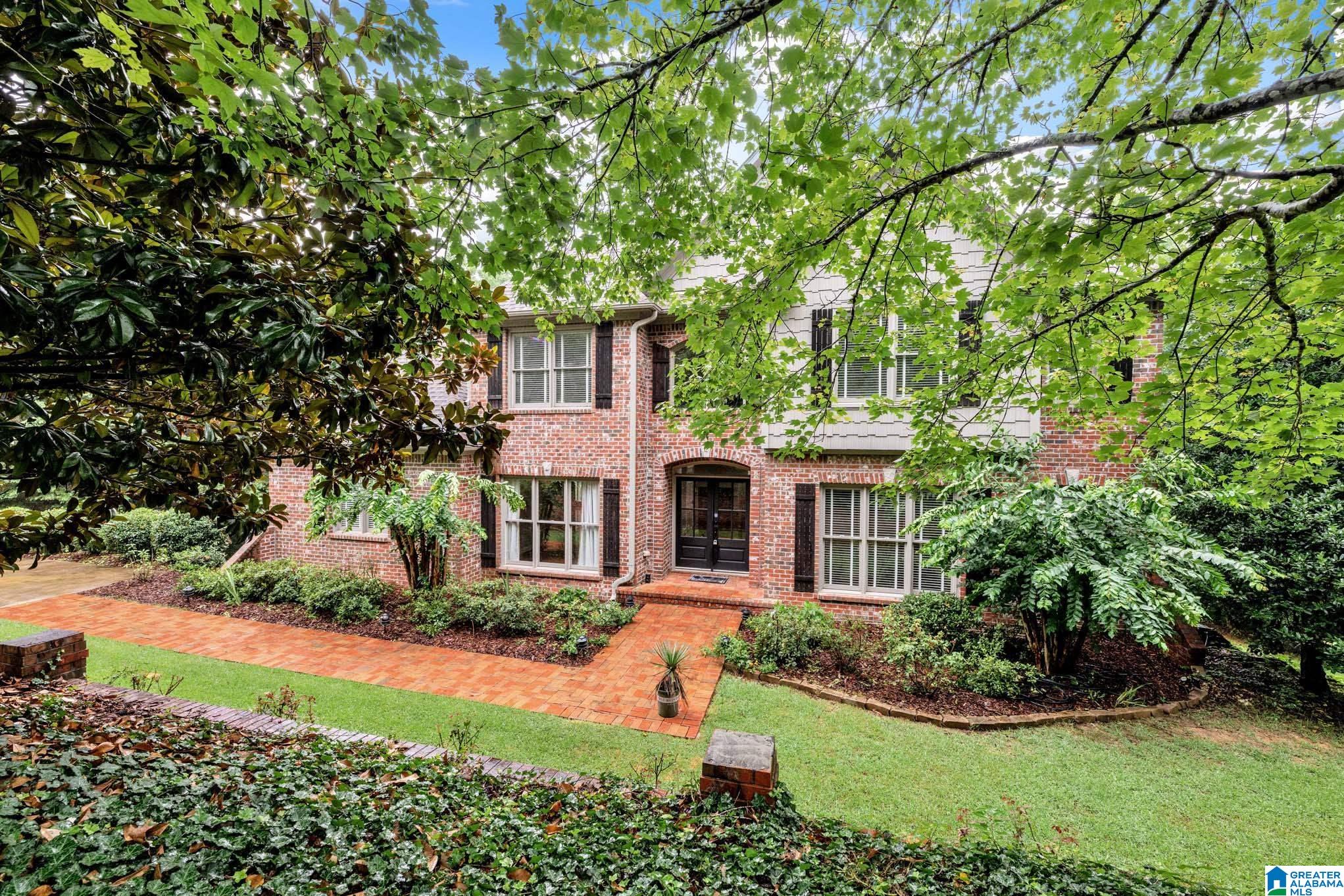 394 GREYSTONE GLEN CIRCLE
