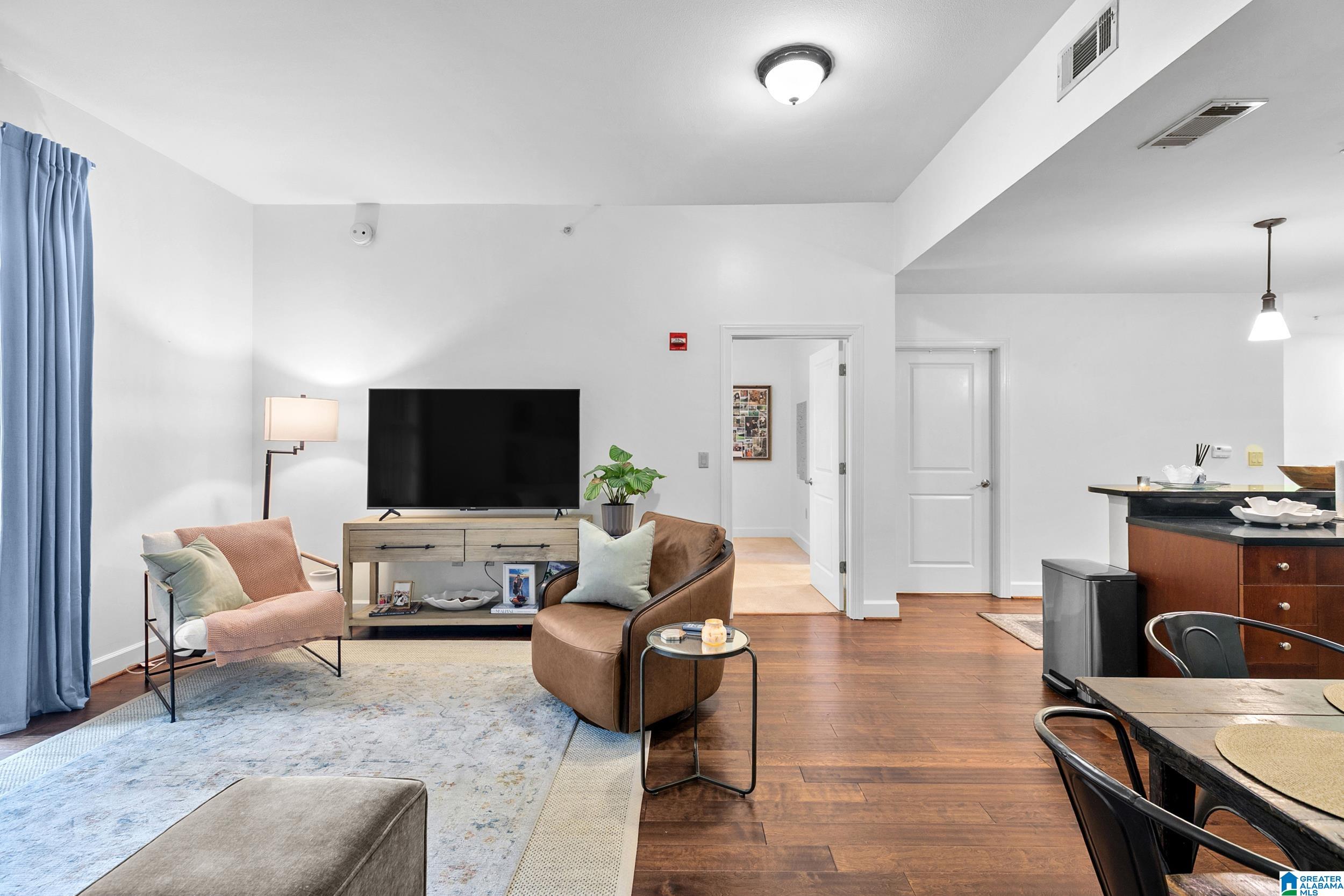 1040 BROADWAY PARK 435