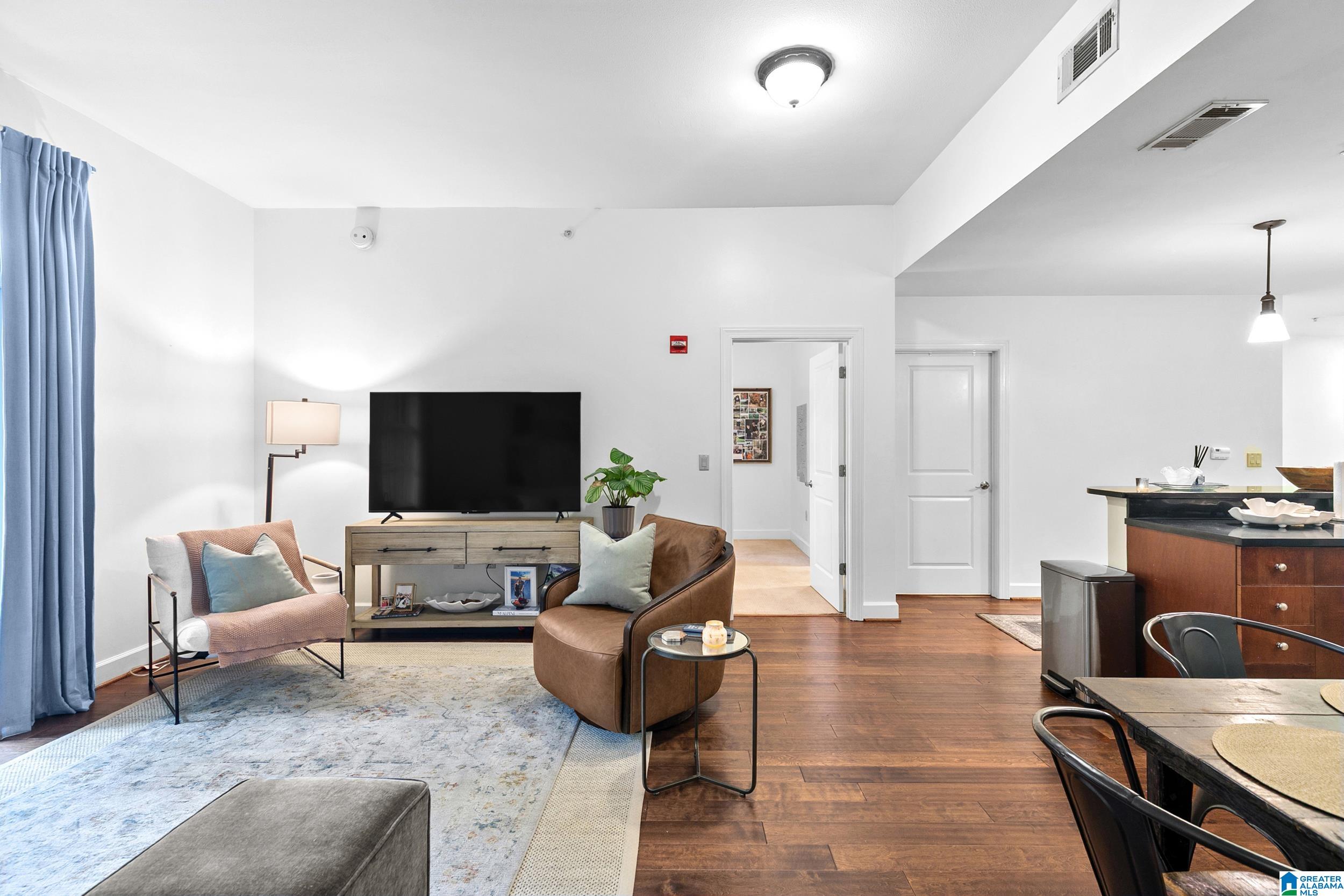 1040 BROADWAY PARK 435