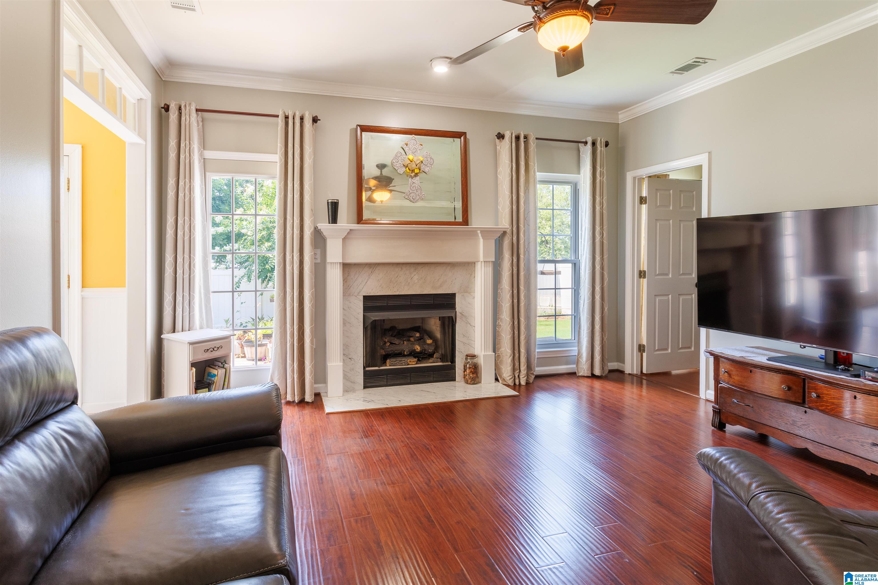 1003 WINDSOR PARKWAY - Photo 2