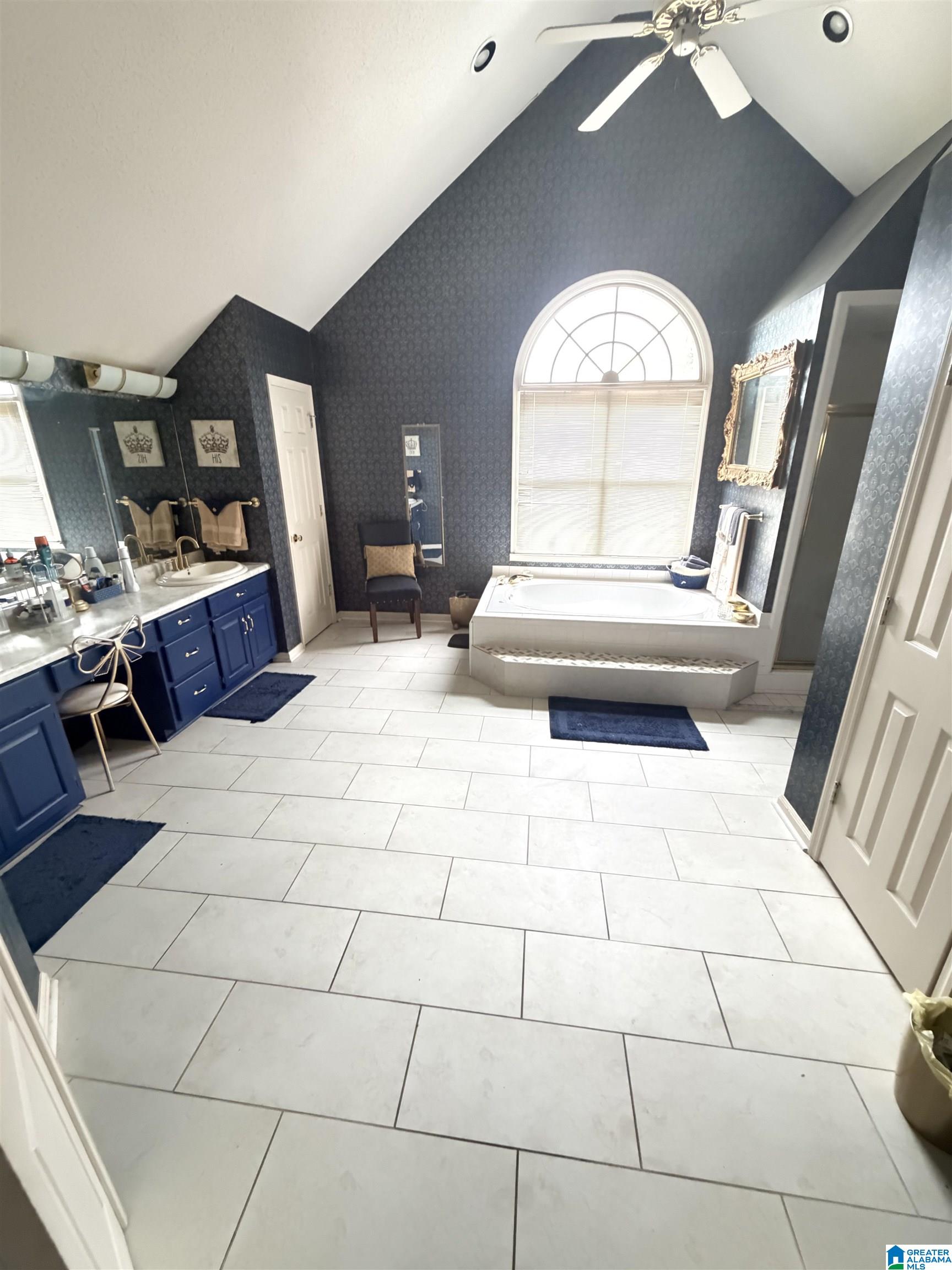 1265 RAVENWOOD DRIVE