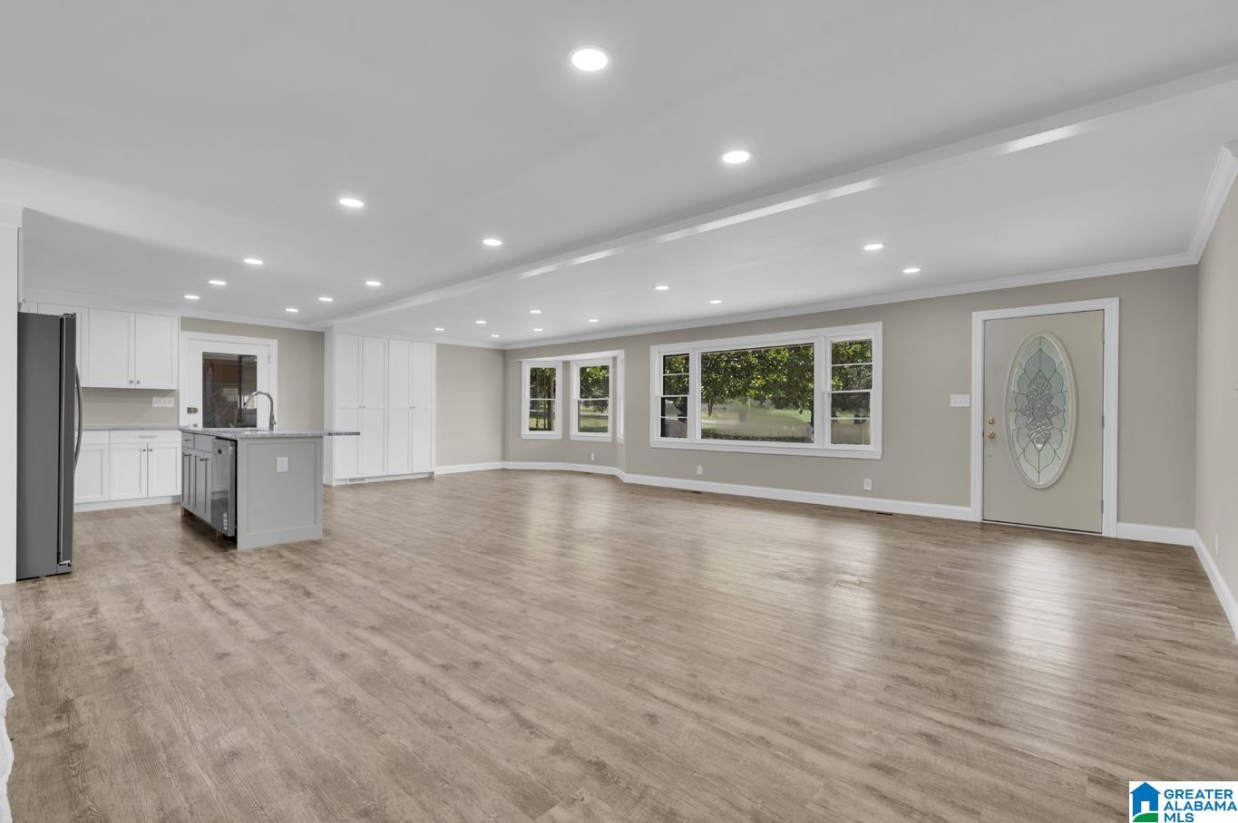 301 W RIDGEWOOD ROAD