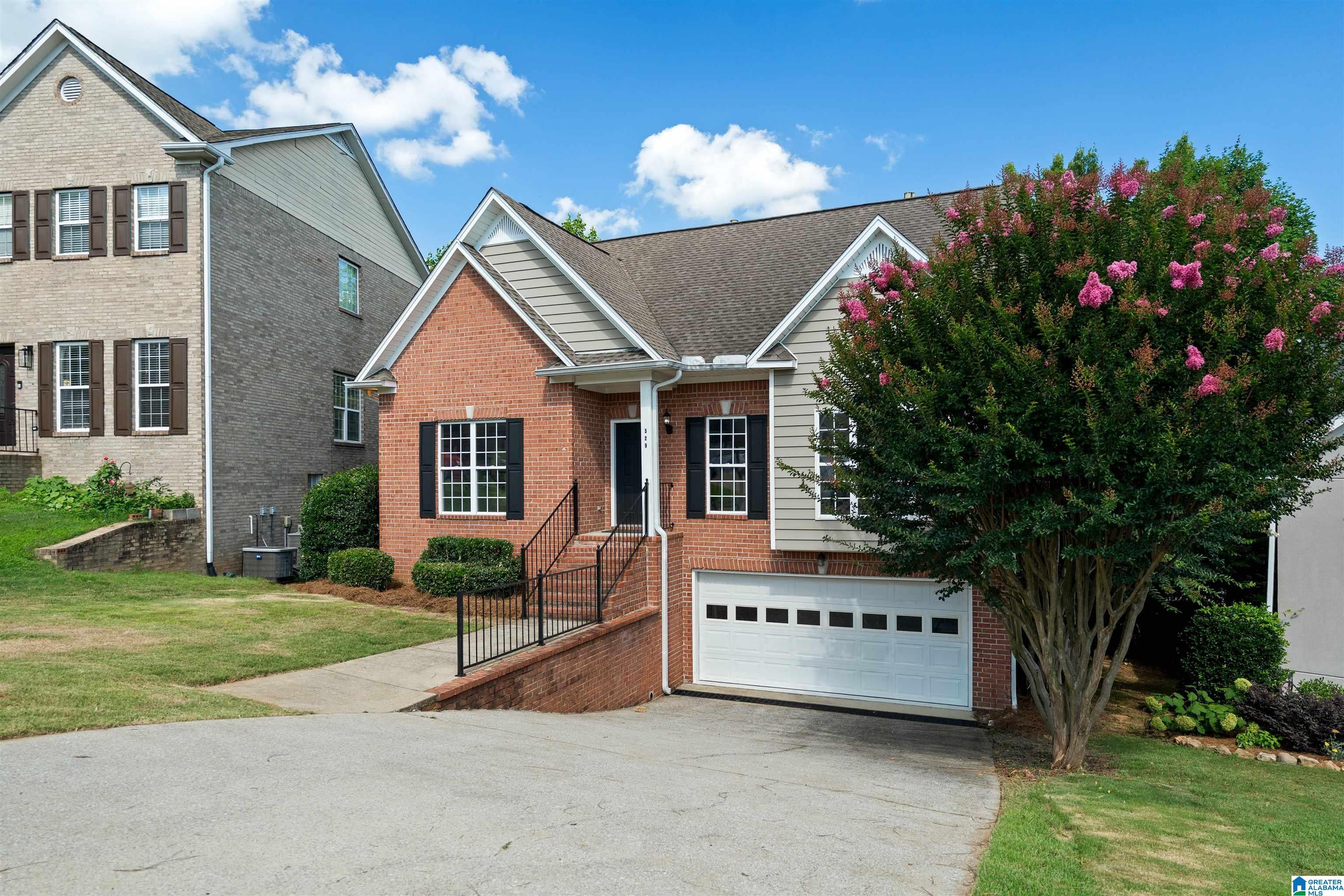 529 WILLOW OAKS CIRCLE