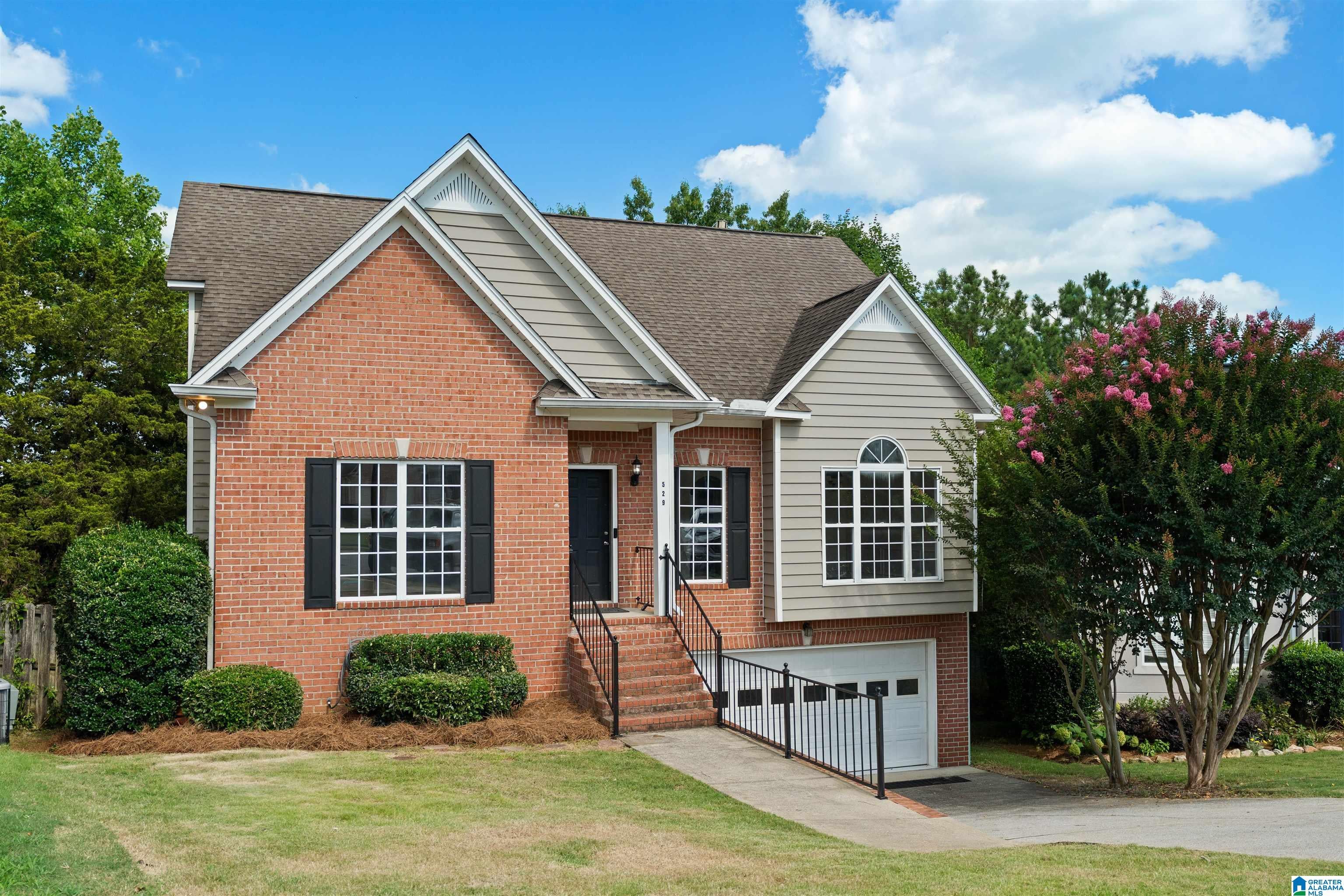 529 WILLOW OAKS CIRCLE