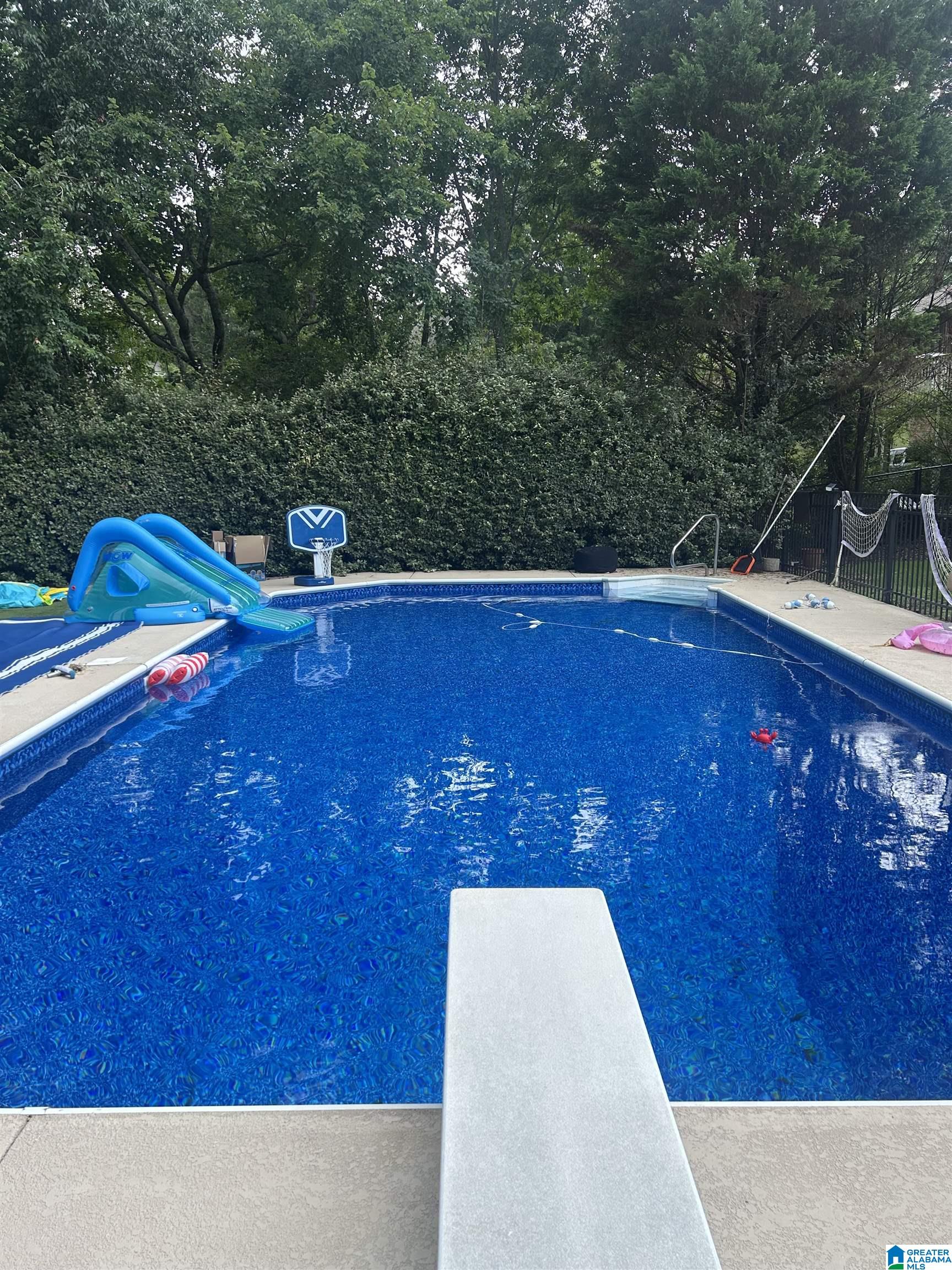 1005 WOODLANDS COVE