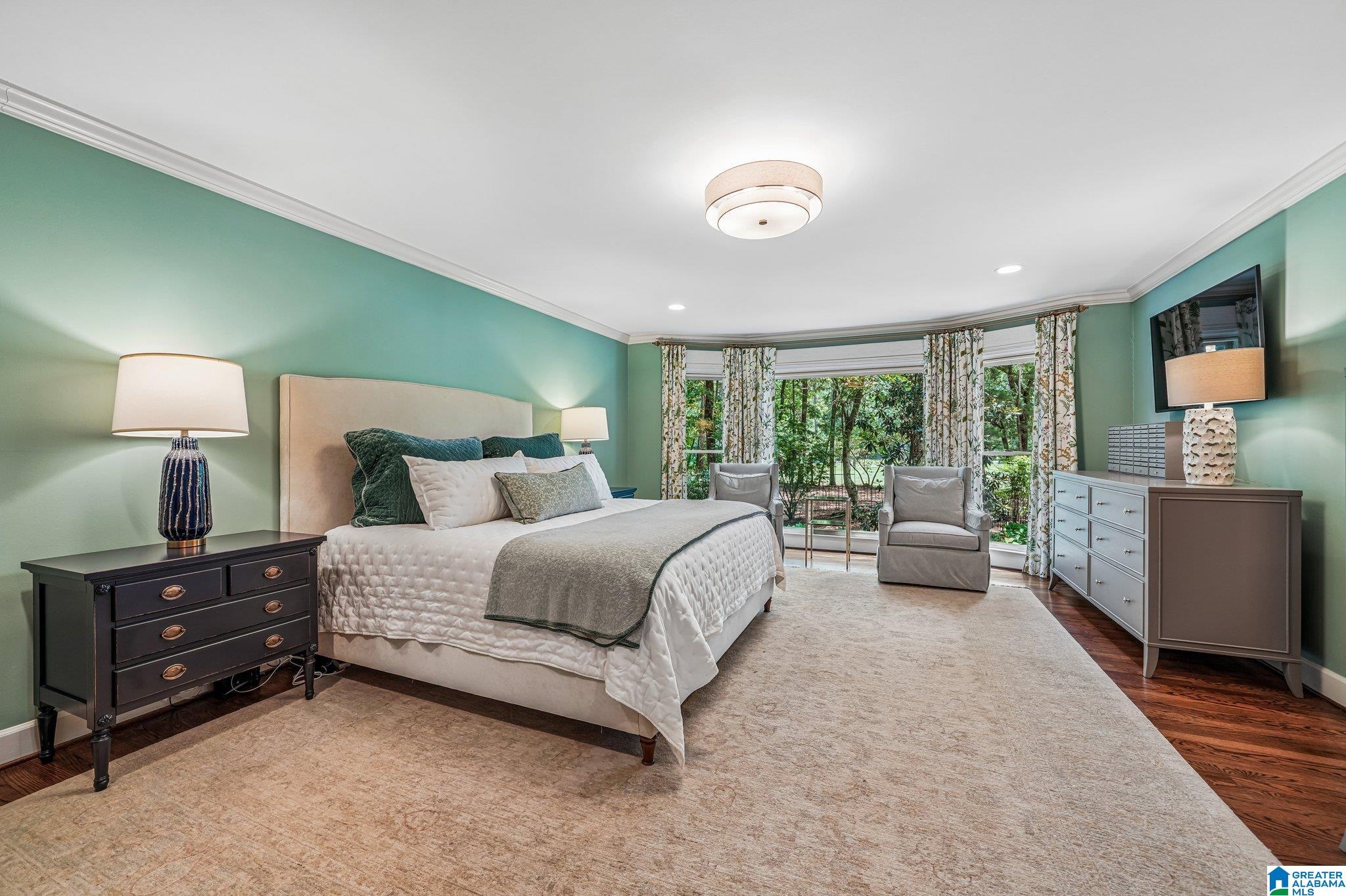 11 TURNBERRY PLACE
