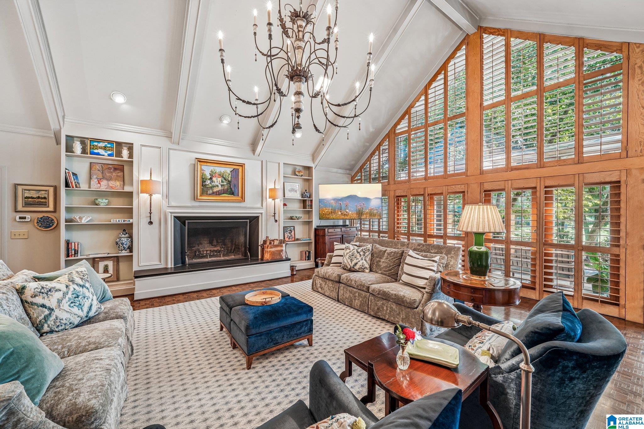 11 TURNBERRY PLACE