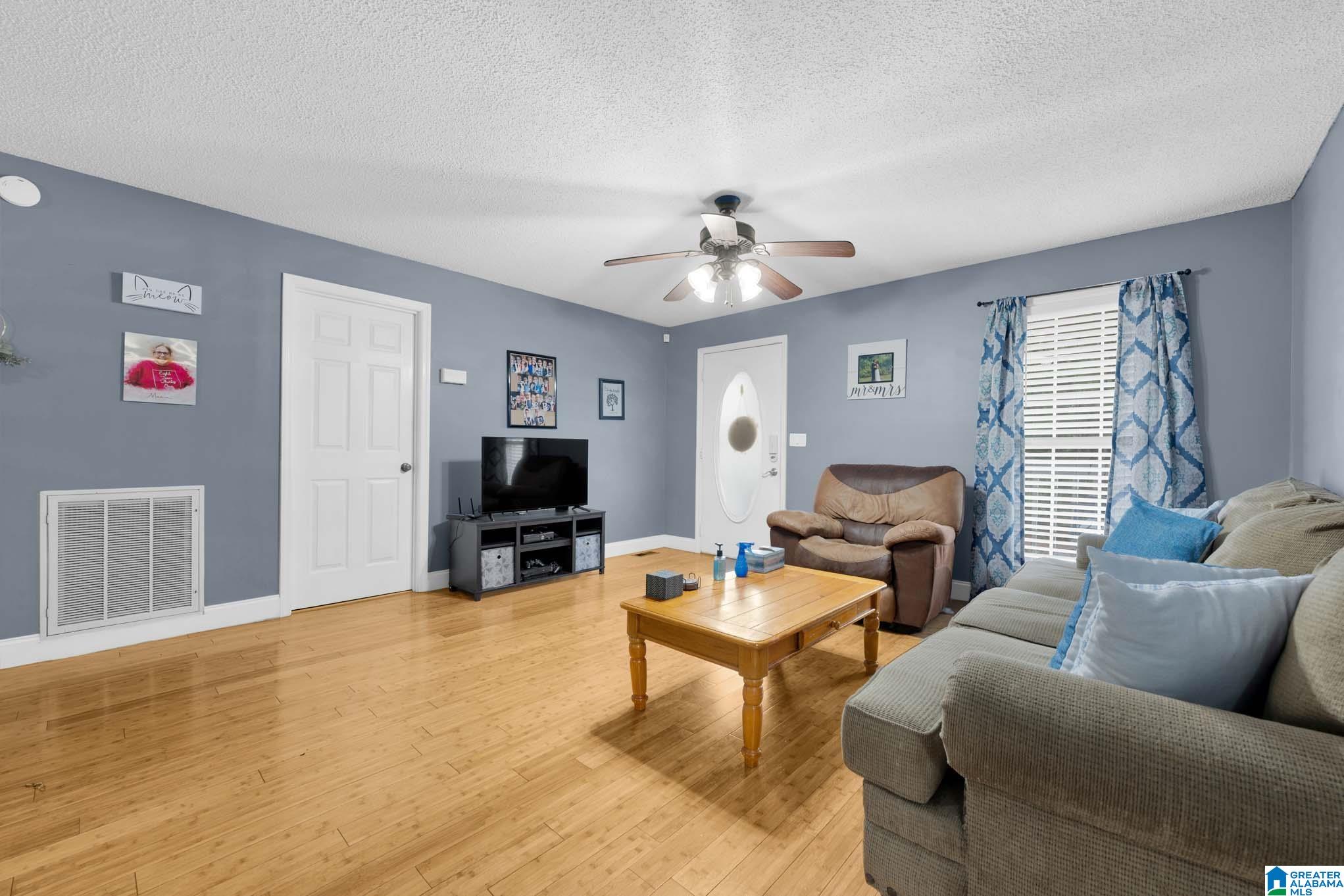 2815 PINE TREE STREET