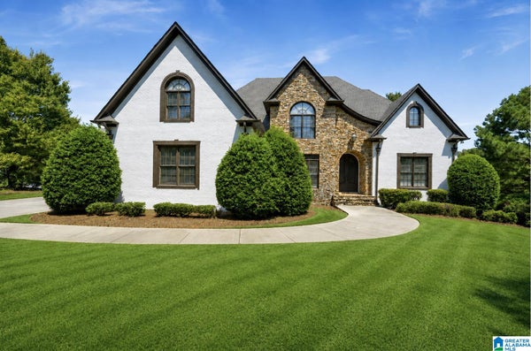 1372 LEGACY DR, HOOVER, AL 35242 - Image c25533eca3d31f022429c12ecab53dfd/3401751298