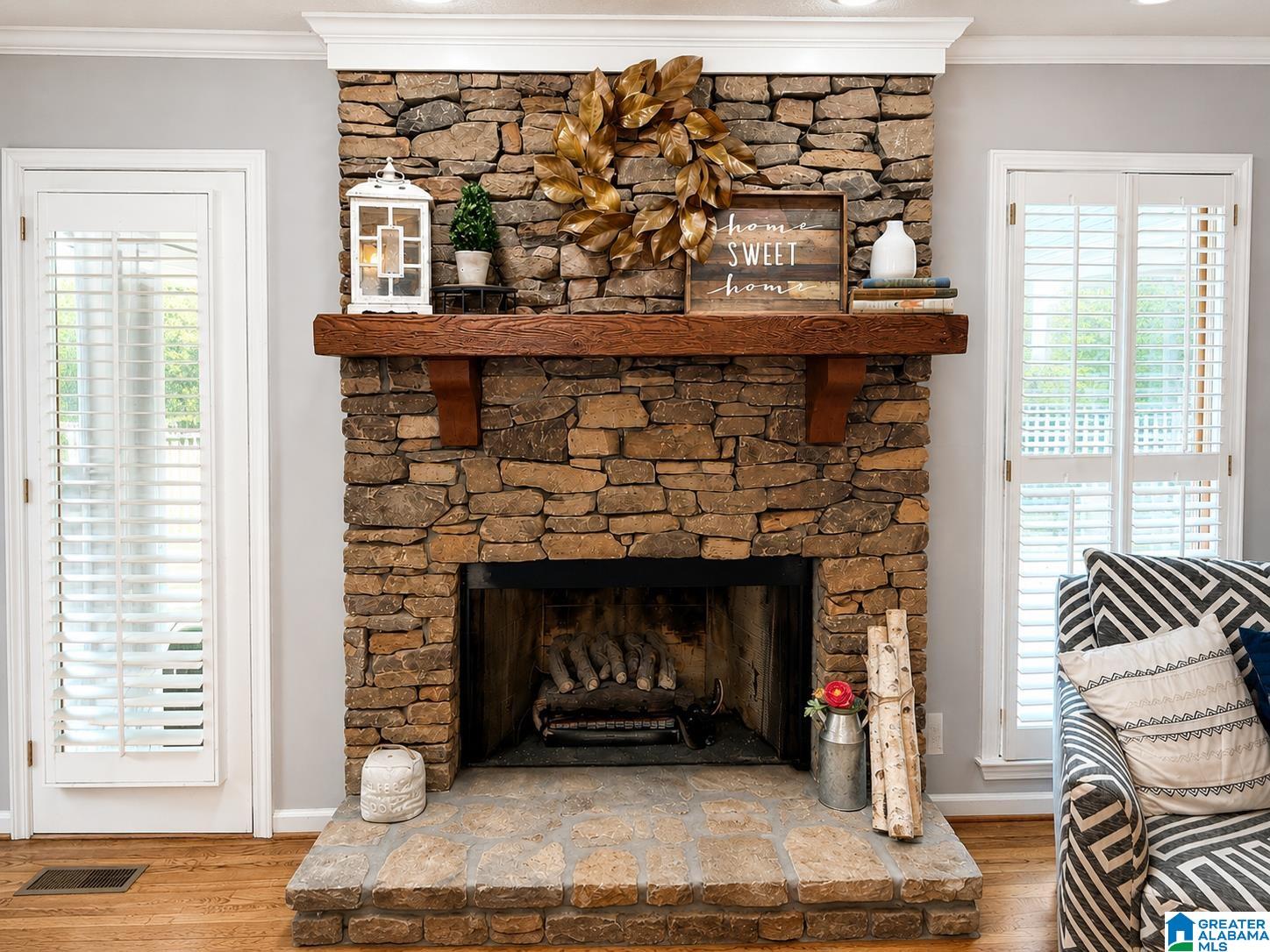554 RENA DRIVE