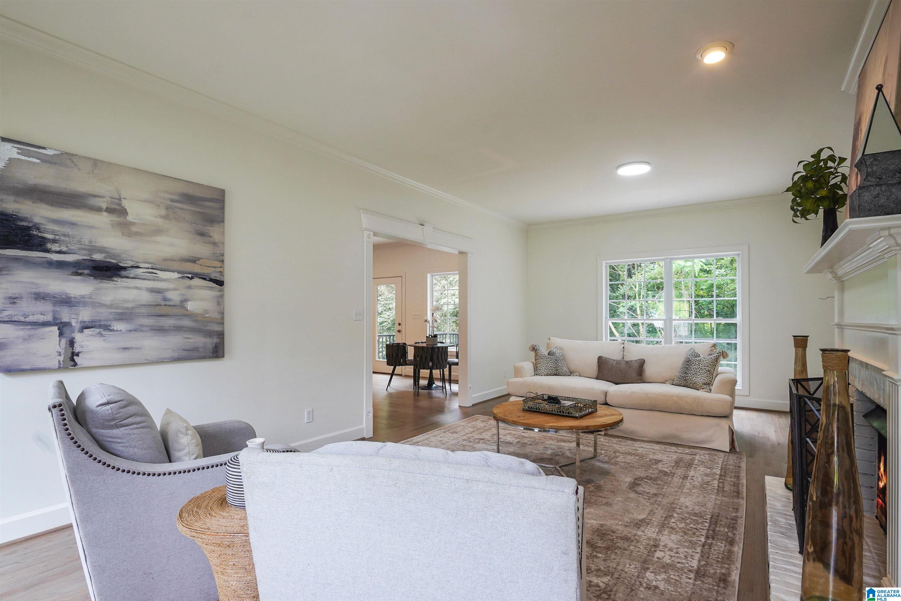 6002 SILVER LAKE CIRCLE