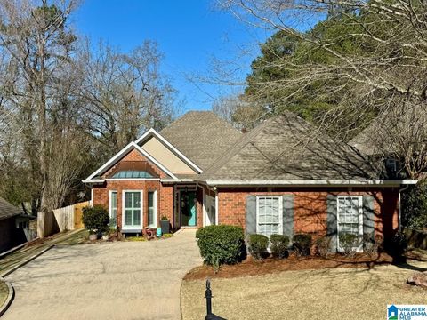 1104 ASHBURY SQUARE HOOVER AL 35216